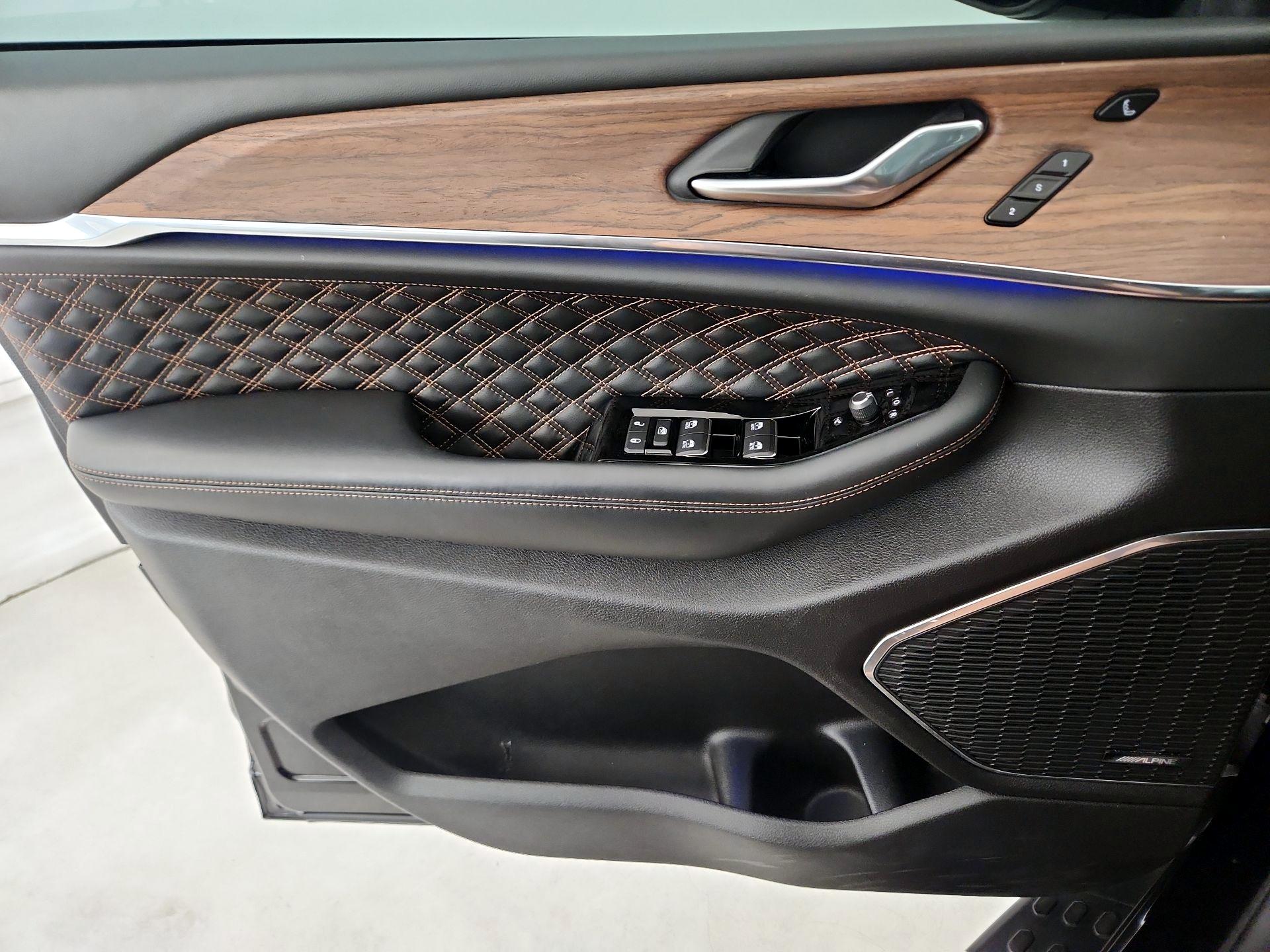 Thumbnail: 2023 Jeep Grand Cherokee - 12