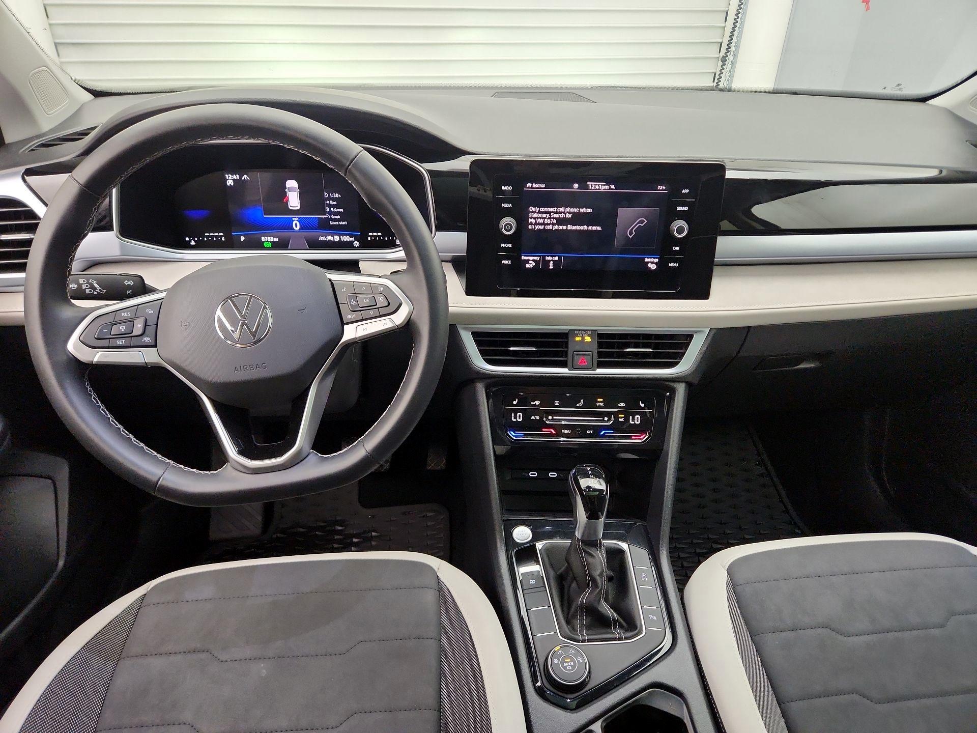Thumbnail: 2025 Volkswagen Taos - 9