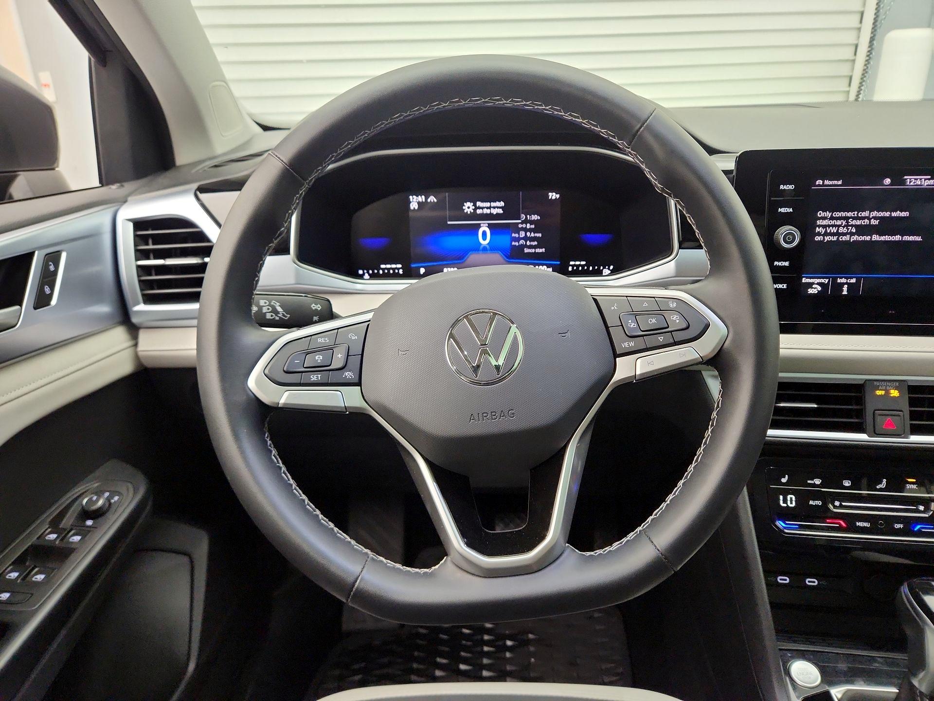 Thumbnail: 2025 Volkswagen Taos - 10