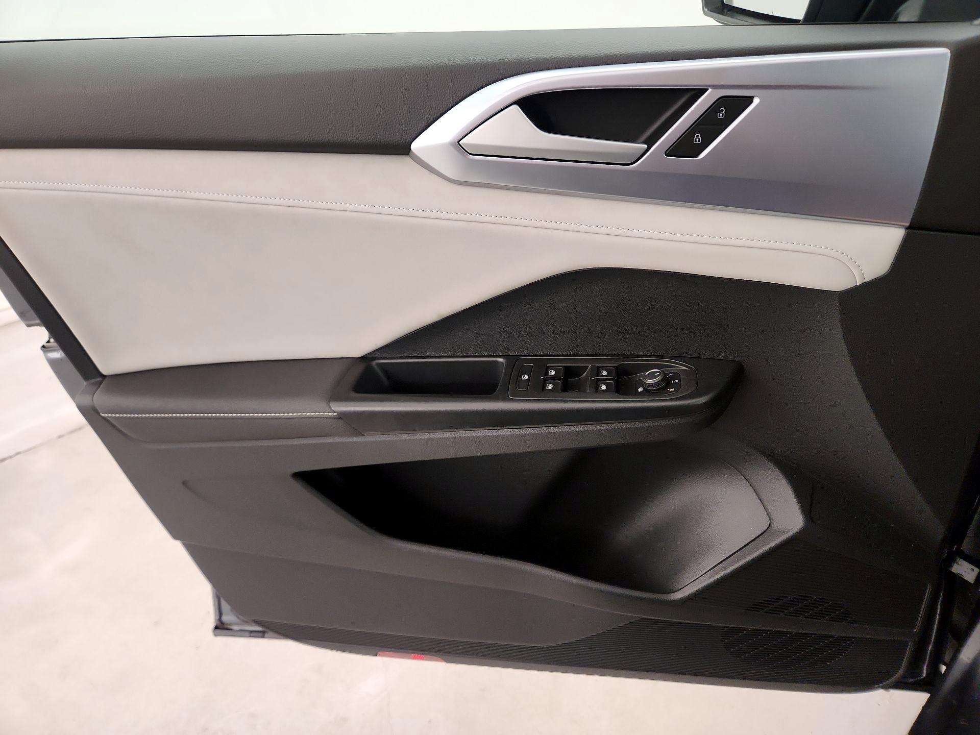 Thumbnail: 2025 Volkswagen Taos - 12