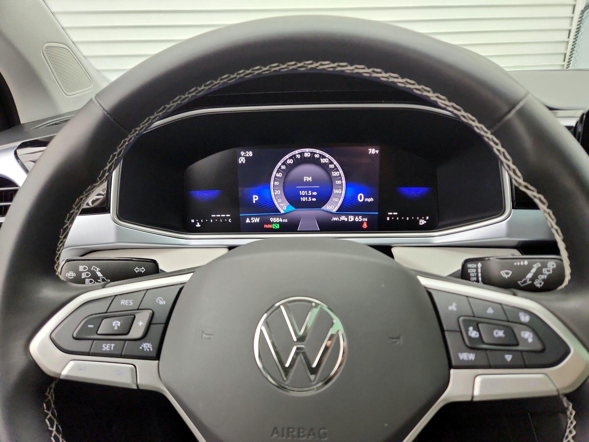 Thumbnail: 2025 Volkswagen Taos - 10