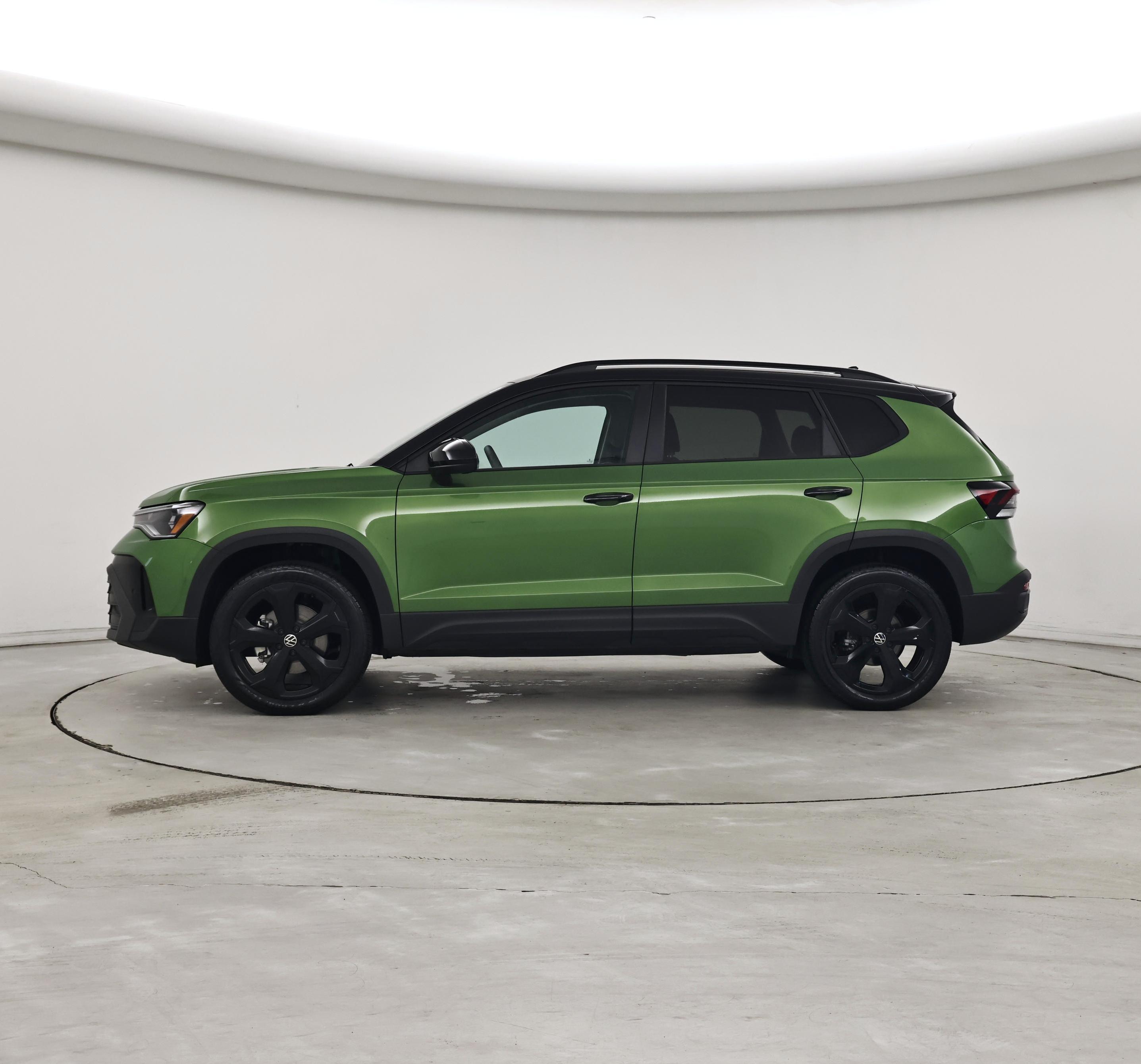 Thumbnail: 2025 Volkswagen Taos - 3