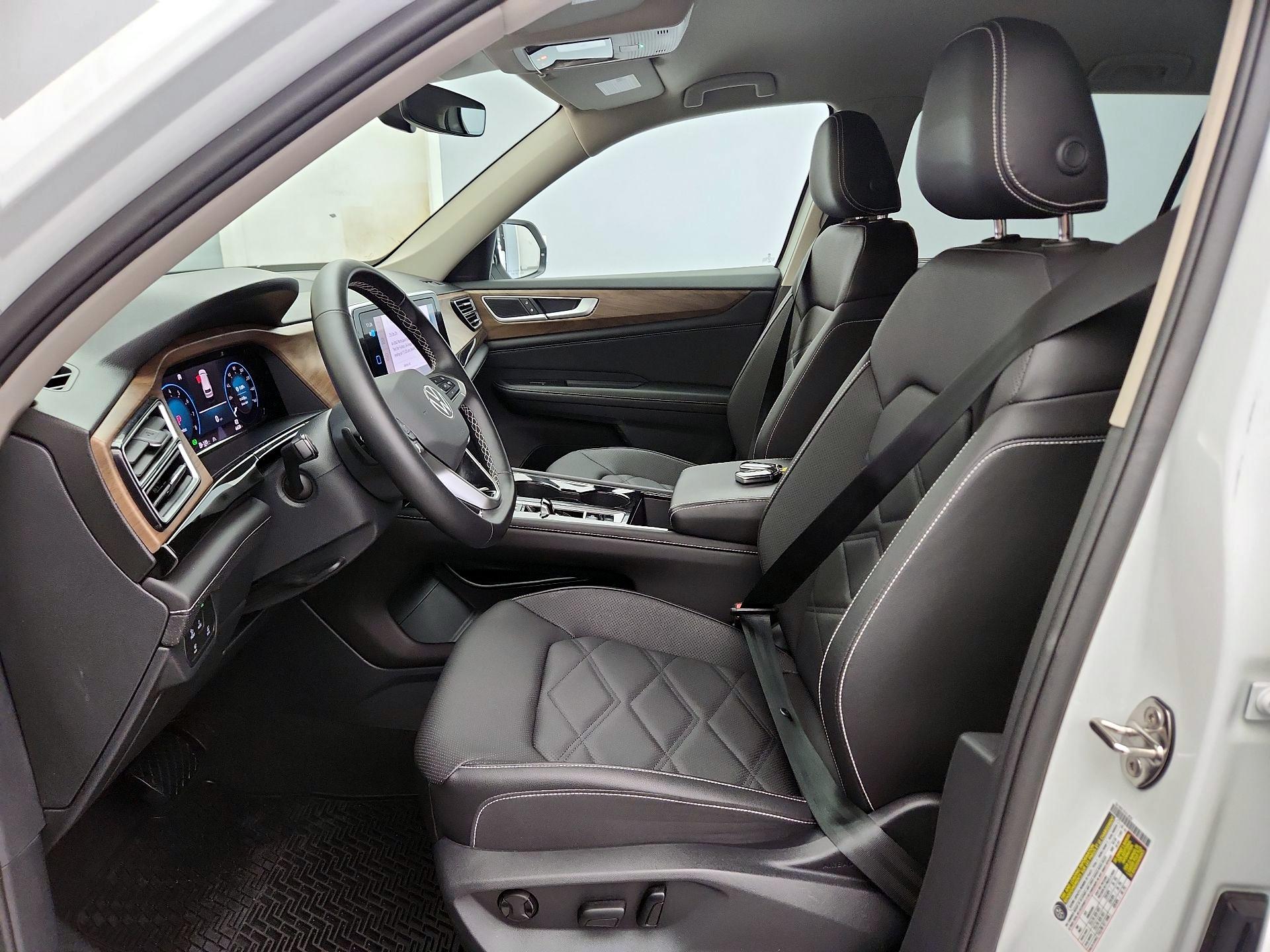 Thumbnail: 2025 Volkswagen Atlas - 11