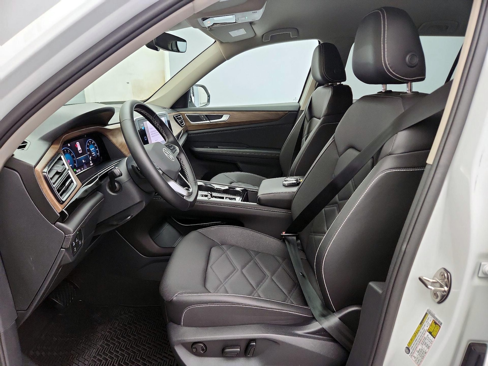2025 Volkswagen Atlas SE w/Tech, photo 12