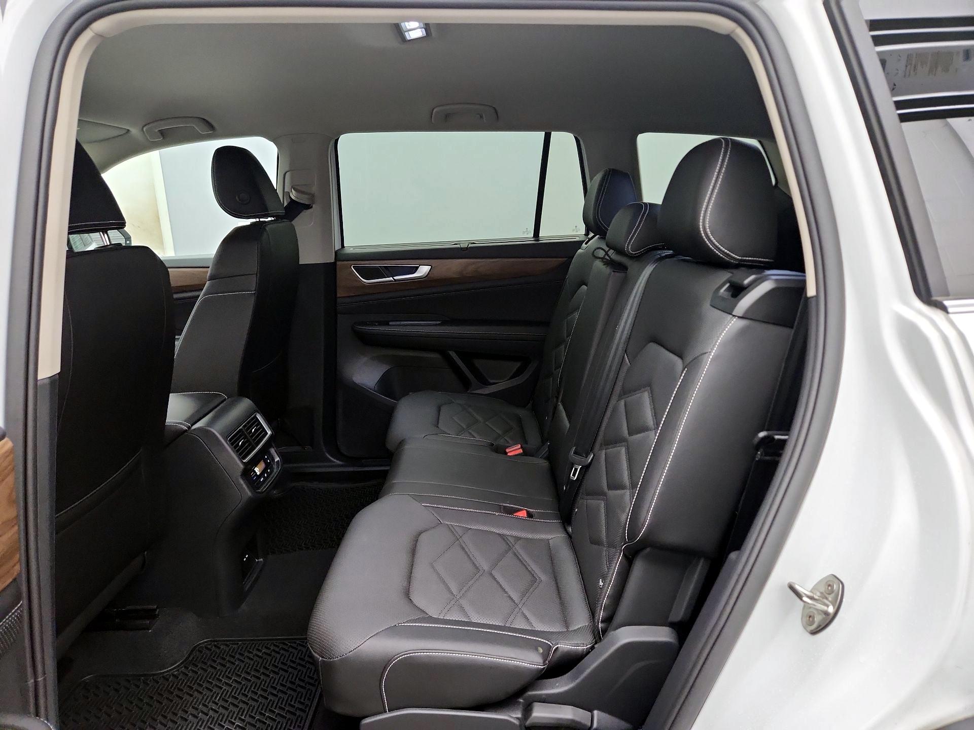 Thumbnail: 2025 Volkswagen Atlas - 19