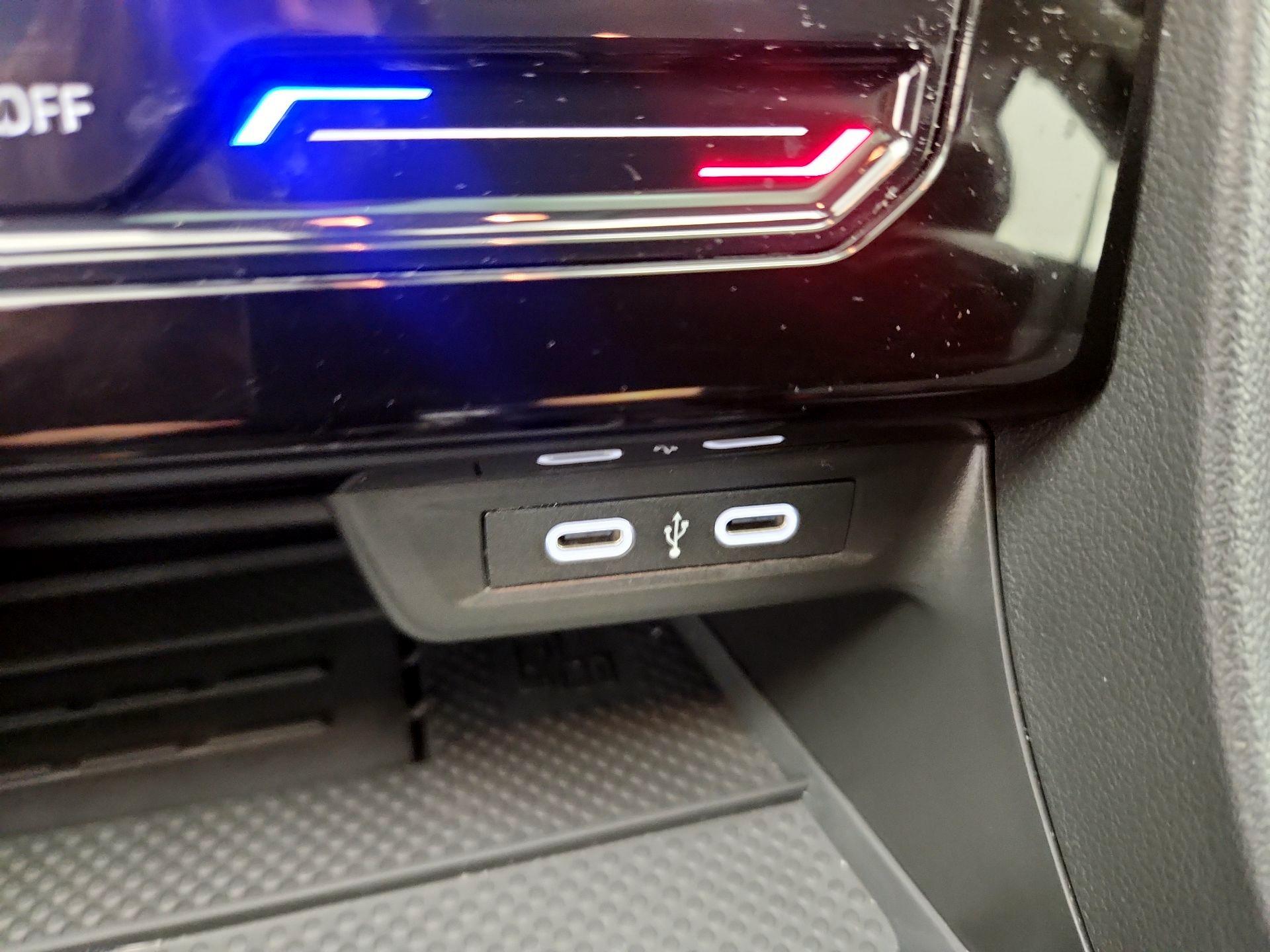 Thumbnail: 2025 Volkswagen Jetta - 18