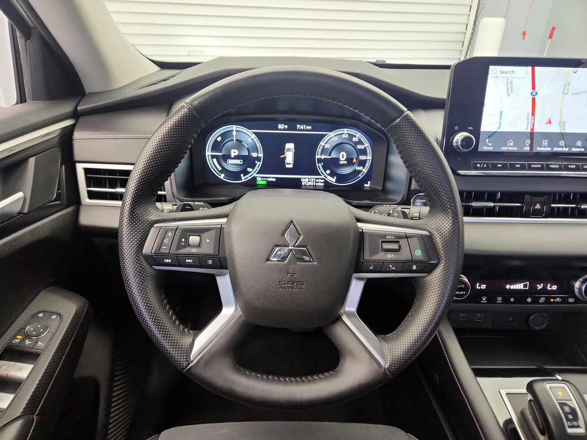 Thumbnail: 2024 Mitsubishi Outlander - 10
