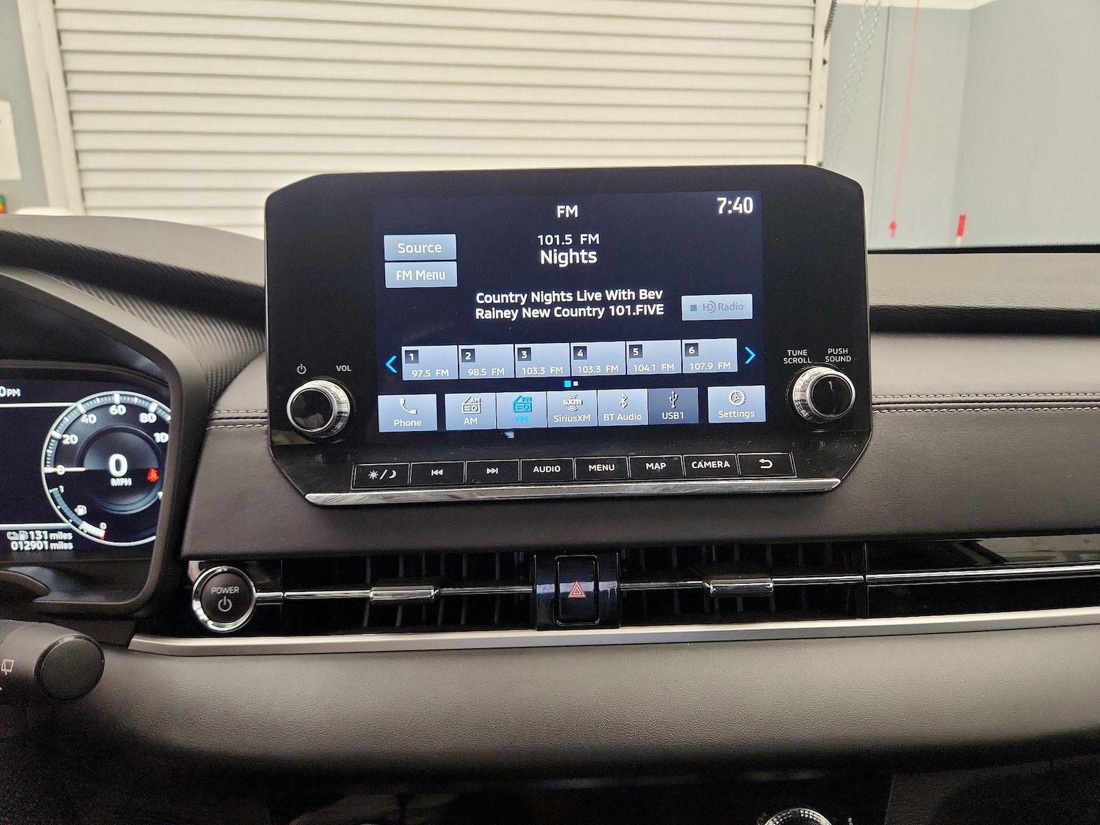 2024 Mitsubishi Outlander Plug-in Hybrid SE - Photo 17
