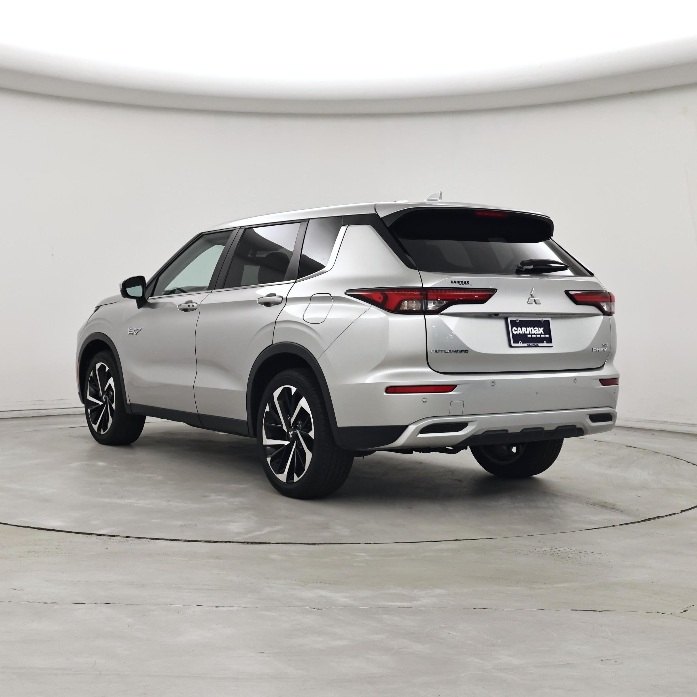 Thumbnail: 2024 Mitsubishi Outlander - 2