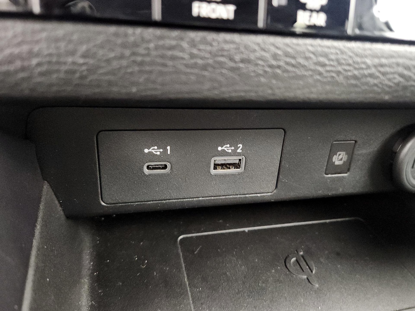 2024 Mitsubishi Outlander Plug-in Hybrid SE - Photo 20