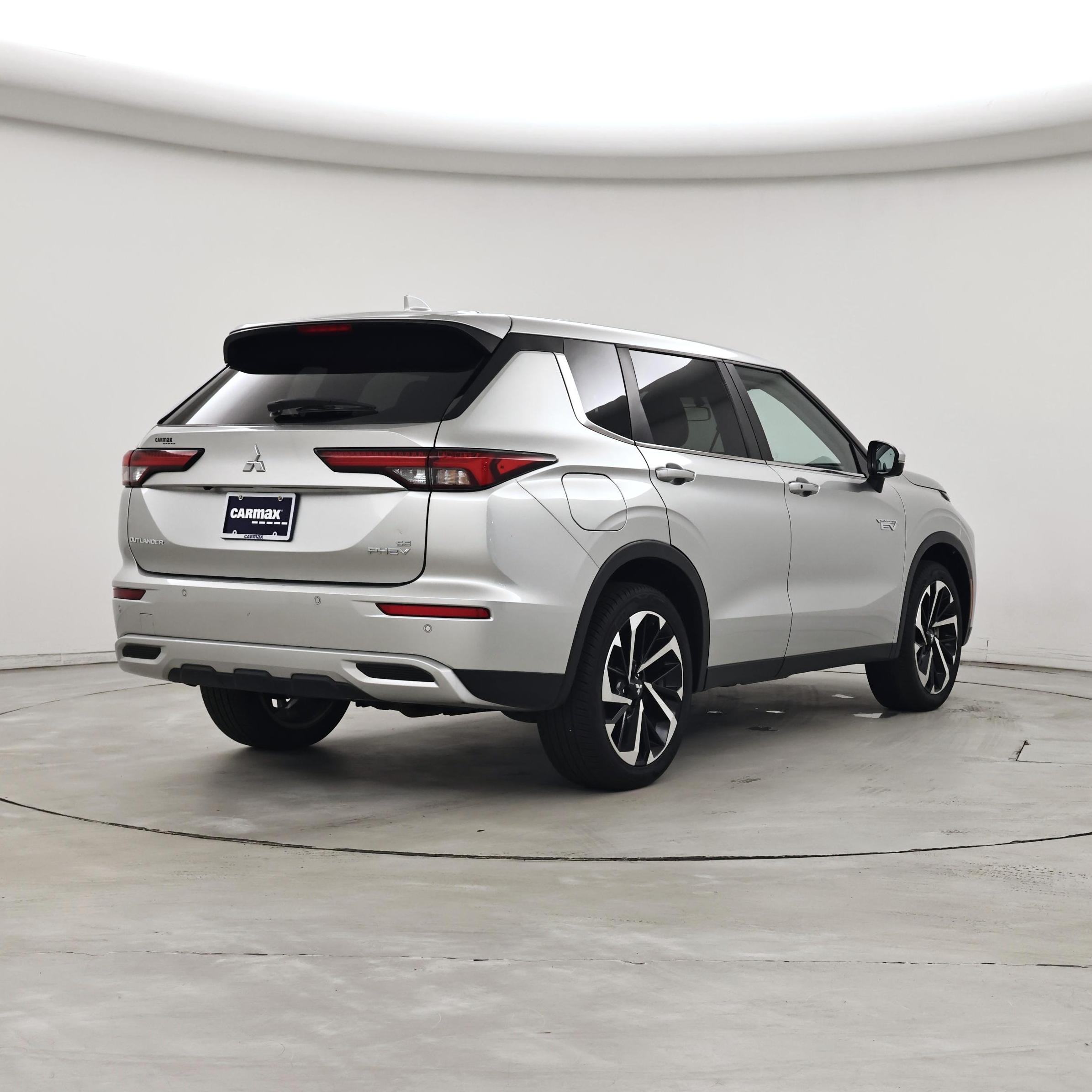 Thumbnail: 2024 Mitsubishi Outlander - 8