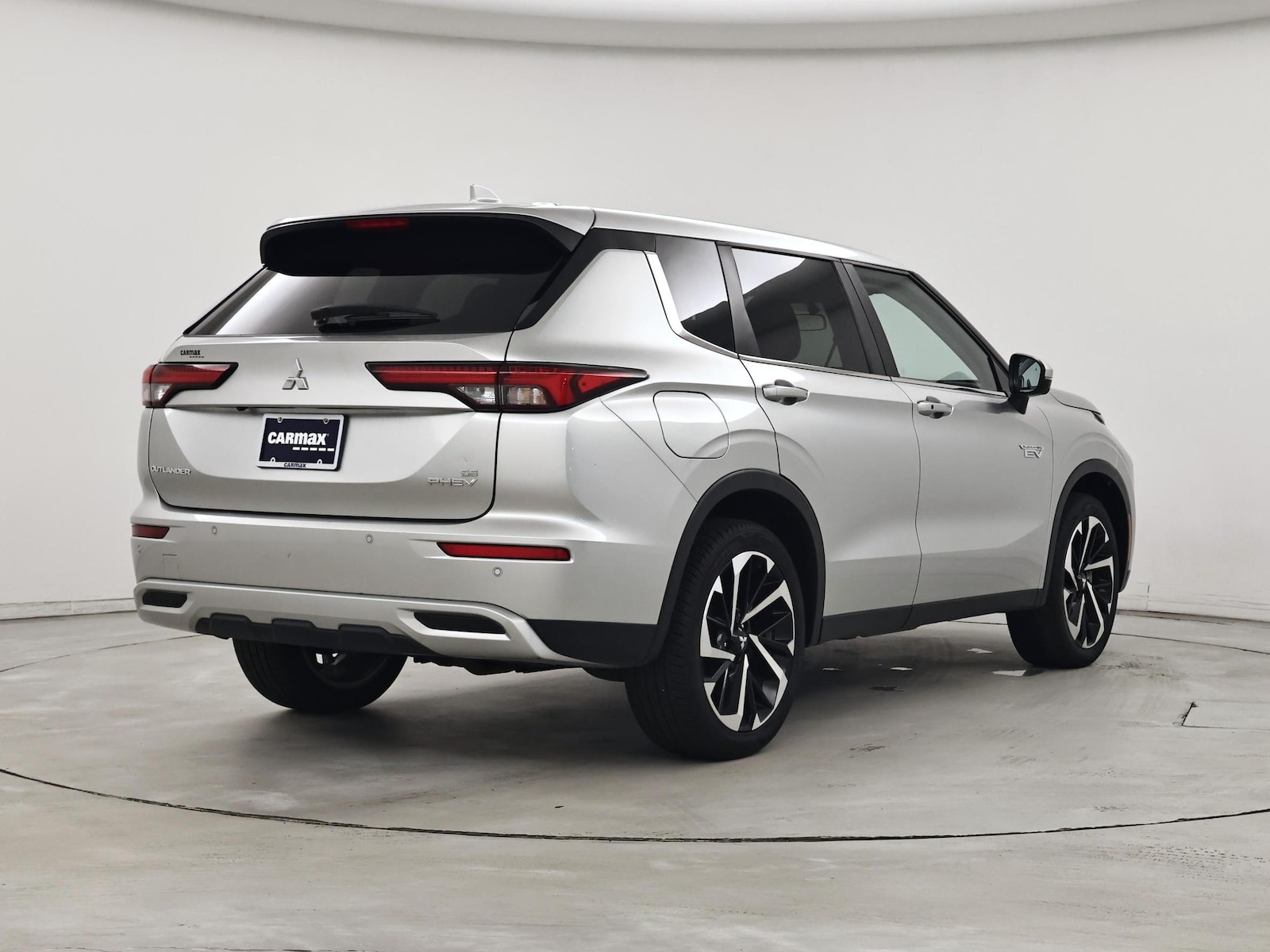 2024 Mitsubishi Outlander Plug-in Hybrid SE - Photo 9