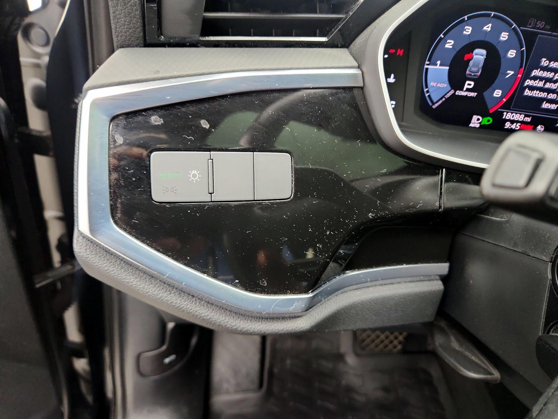 Thumbnail: 2020 Audi Q3 - 13