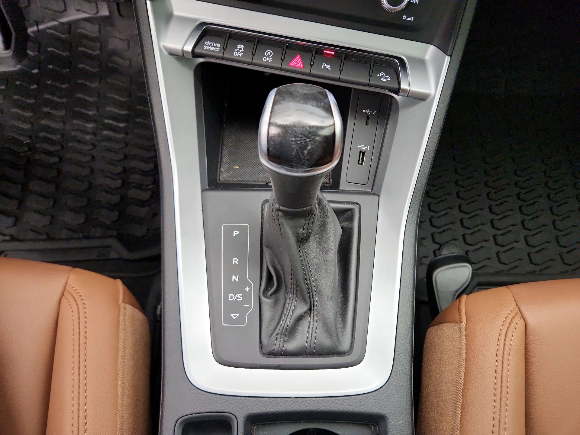 Thumbnail: 2020 Audi Q3 - 17