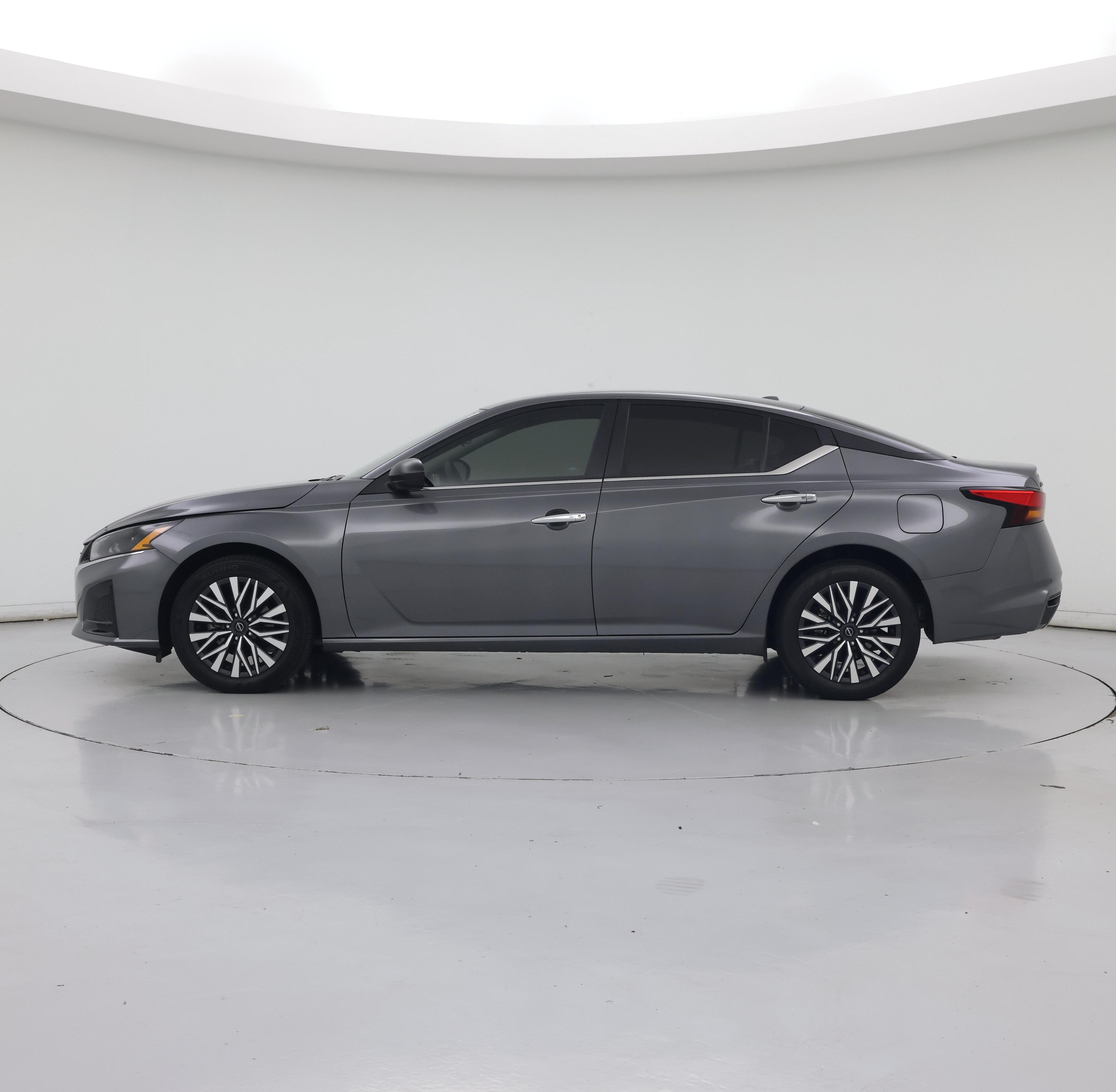 Thumbnail: 2024 Nissan Altima - 3