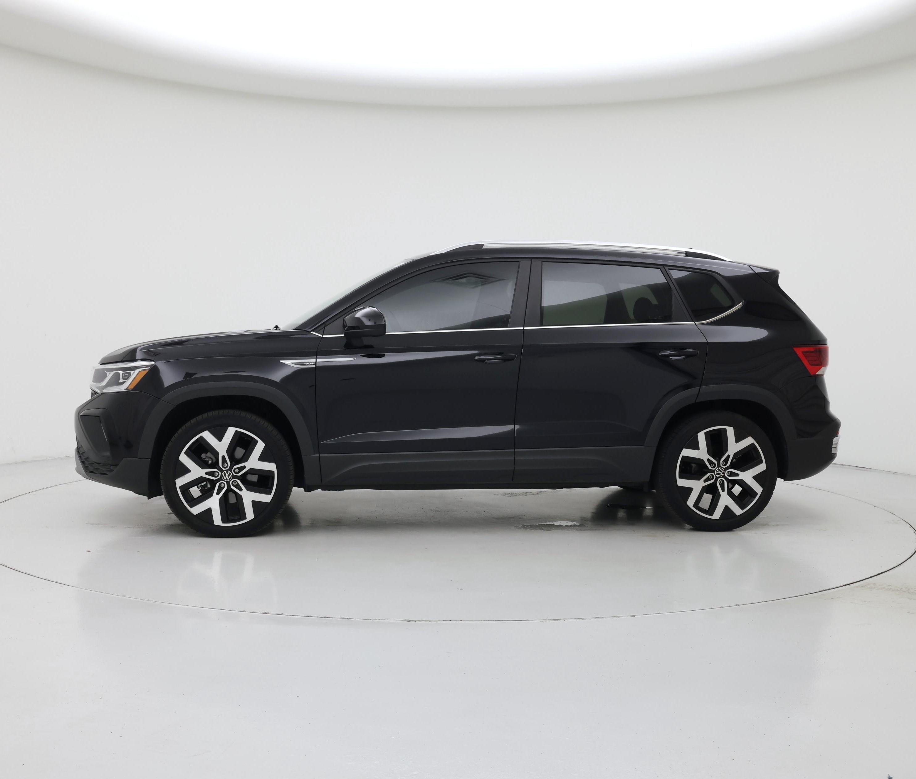 Thumbnail: 2023 Volkswagen Taos - 3