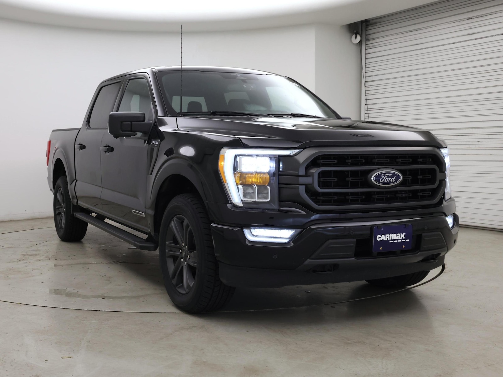 2023 Ford F-150 XLT - Photo 2