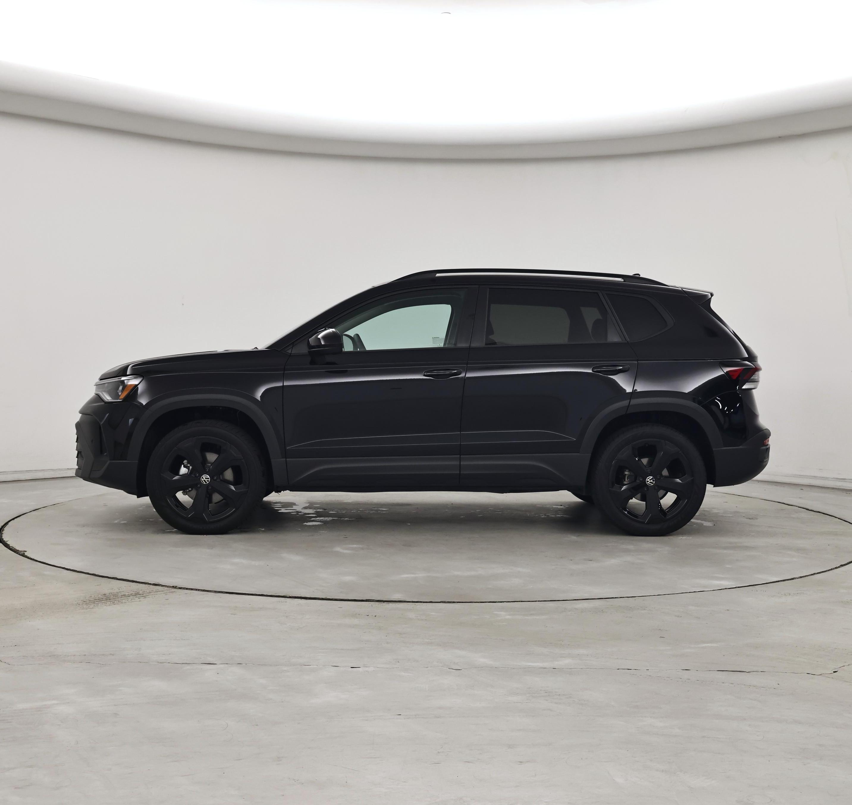 Thumbnail: 2025 Volkswagen Taos - 3