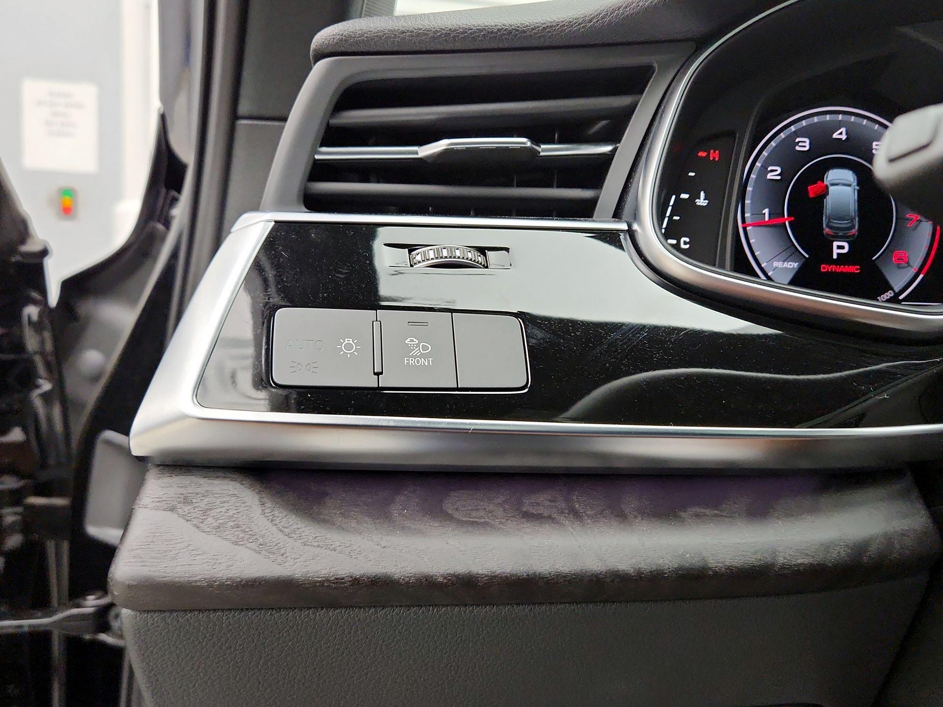 Thumbnail: 2023 Audi Q7 - 13