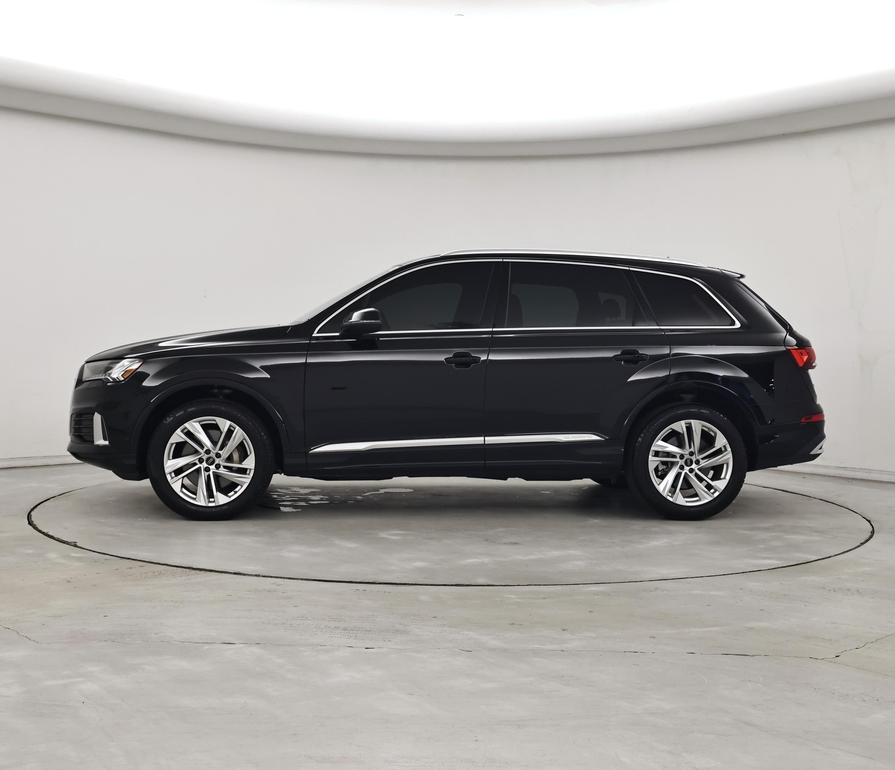 Thumbnail: 2023 Audi Q7 - 3