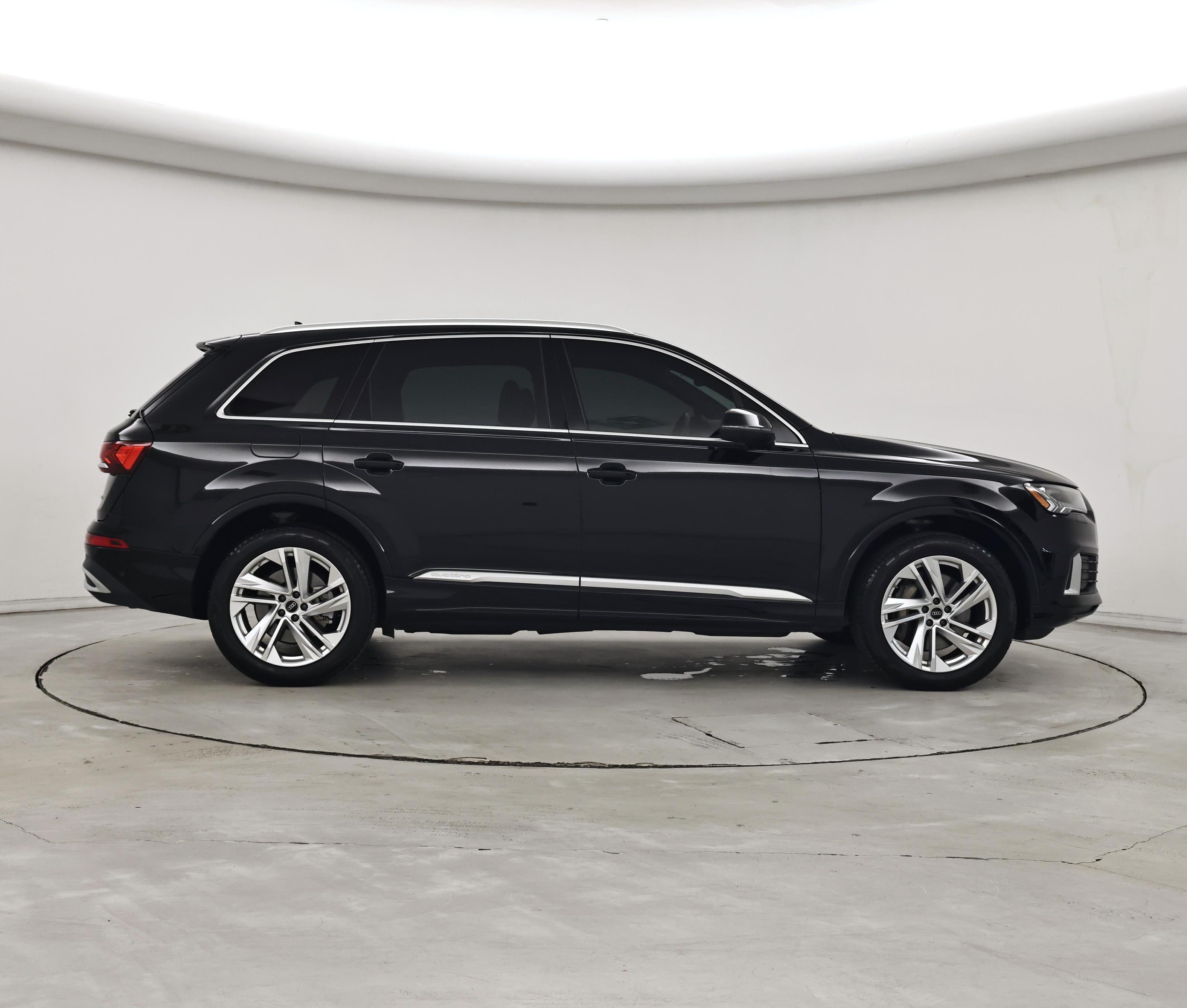 Thumbnail: 2023 Audi Q7 - 7