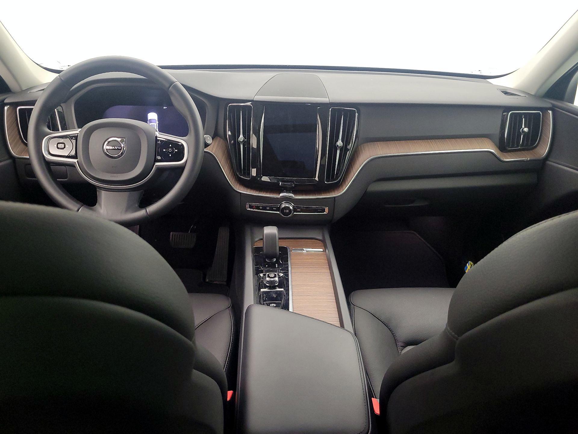 Thumbnail: 2023 Volvo XC60 - 9