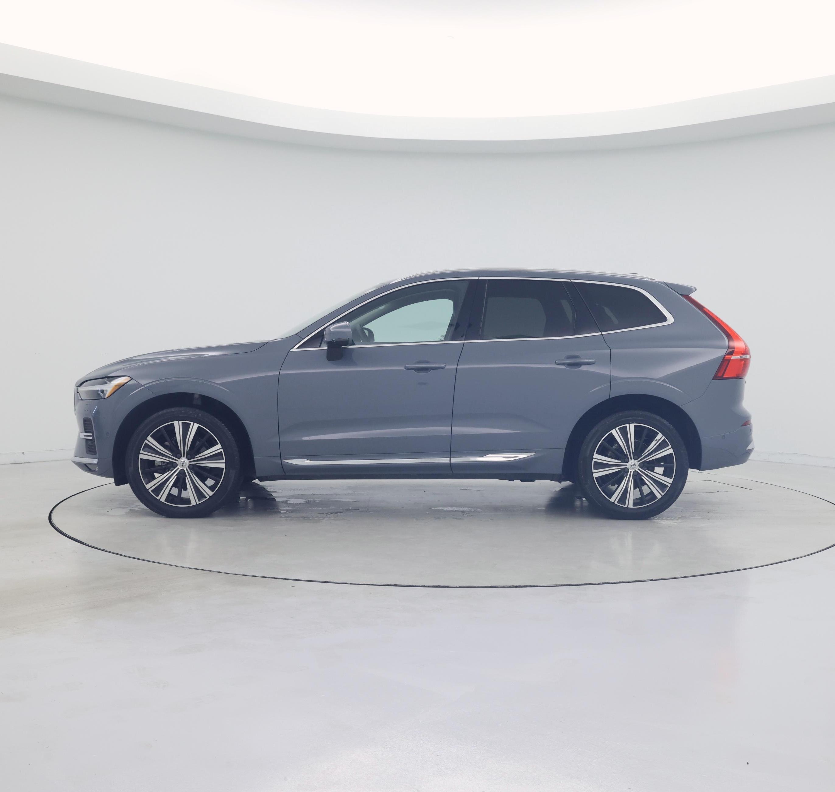 Thumbnail: 2023 Volvo XC60 - 3