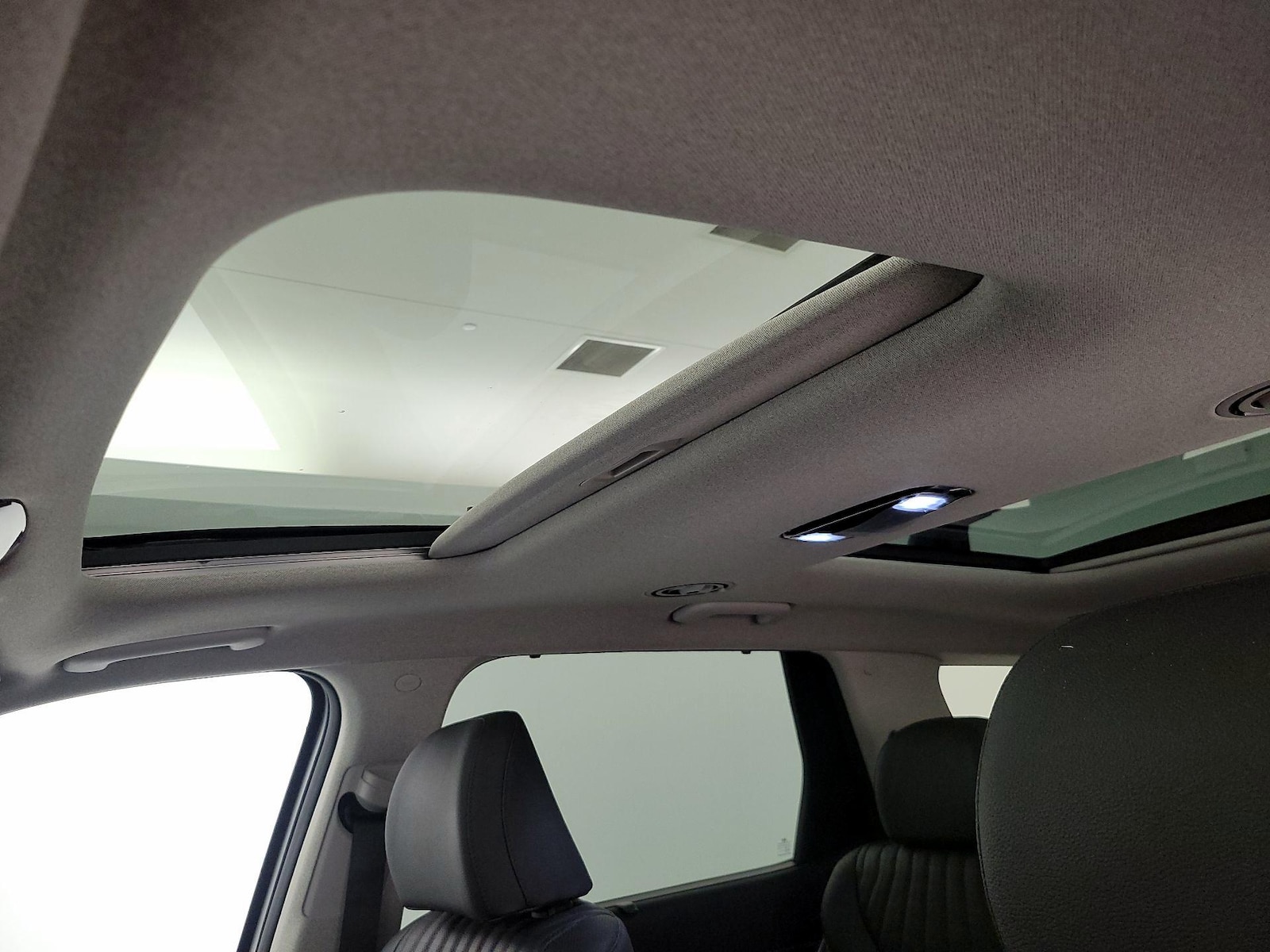 Sunroof(s) & Skylight(s)