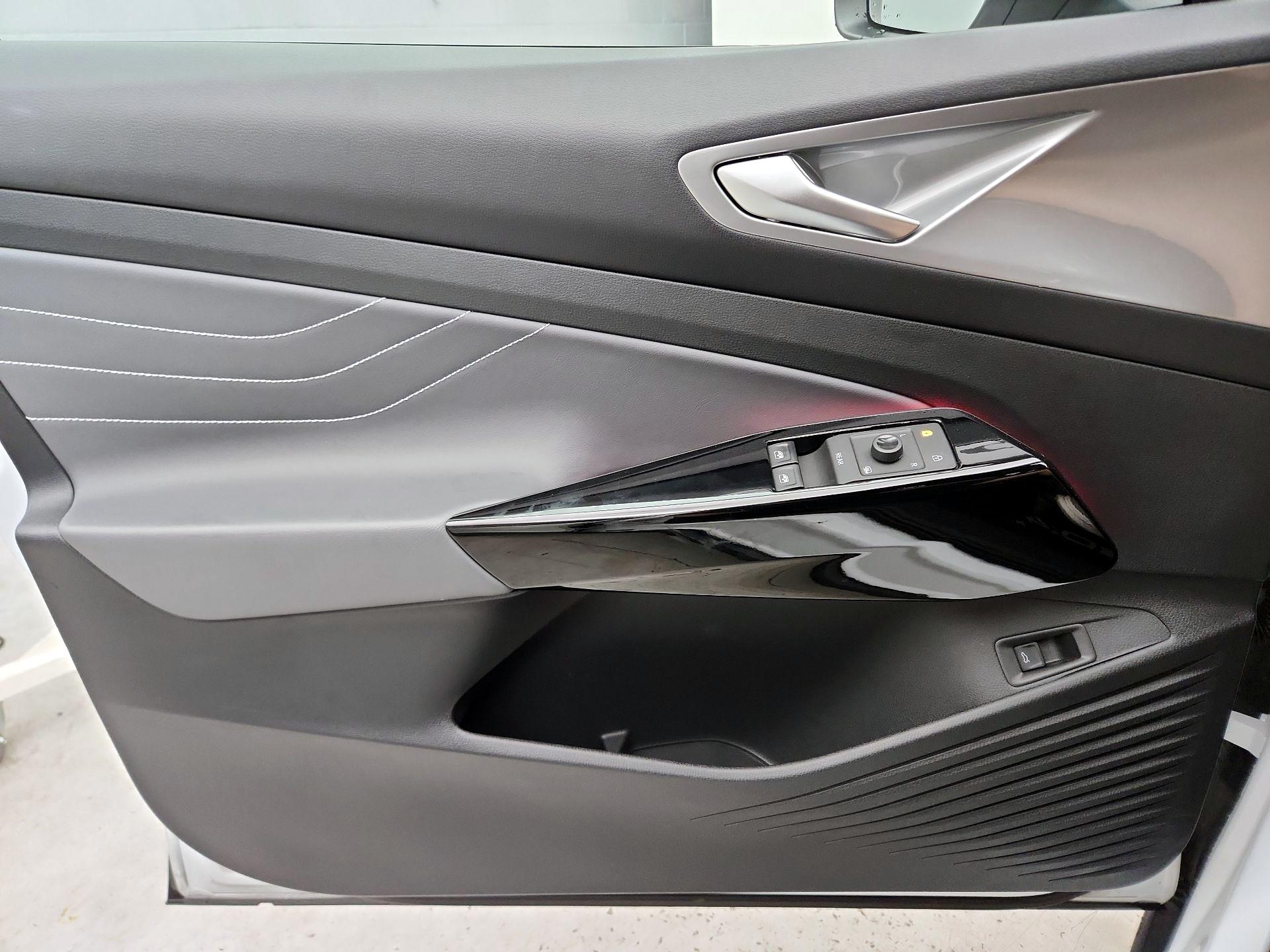 Thumbnail: 2023 Volkswagen ID.4 - 12