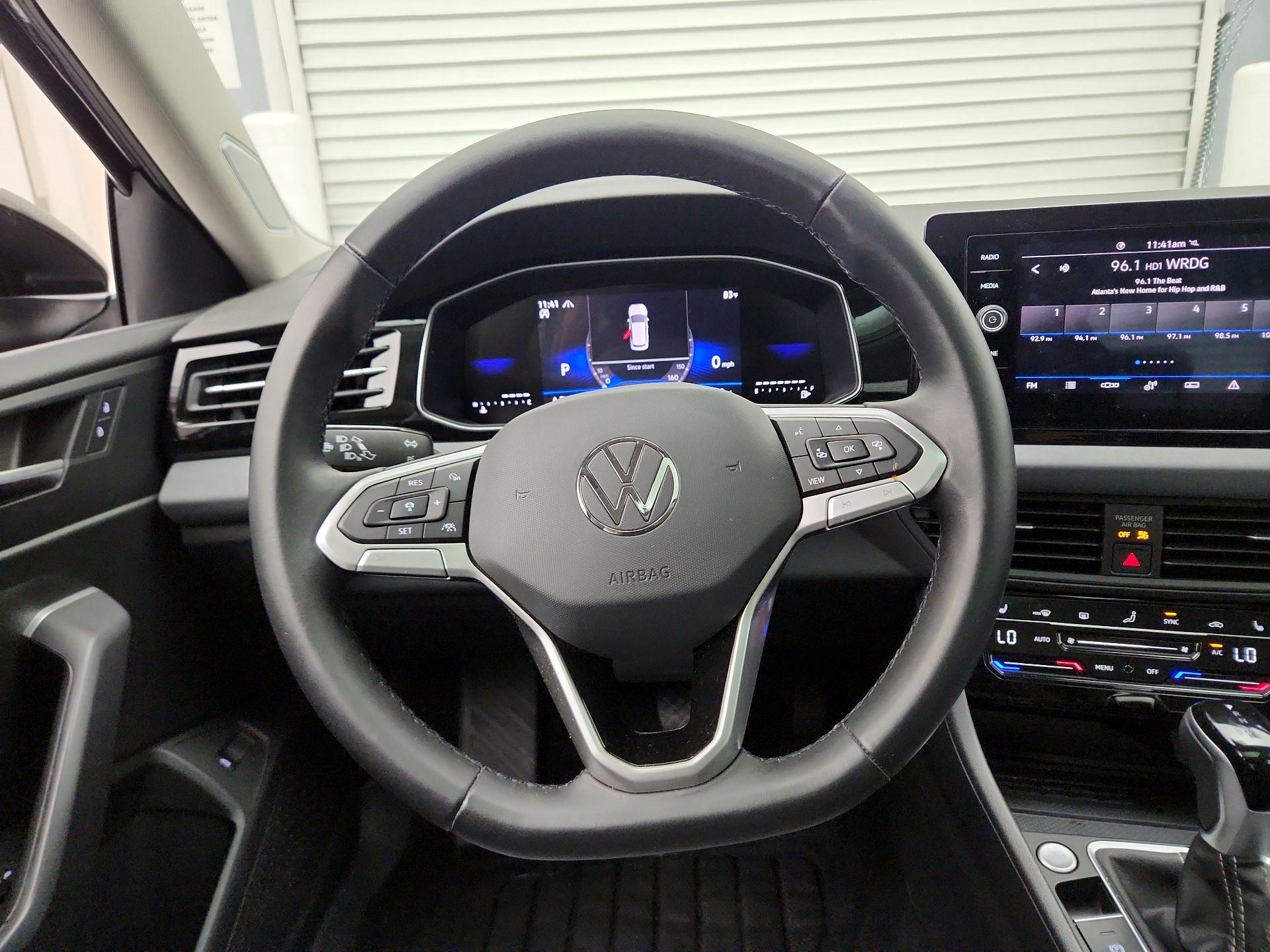 Thumbnail: 2025 Volkswagen Jetta - 10