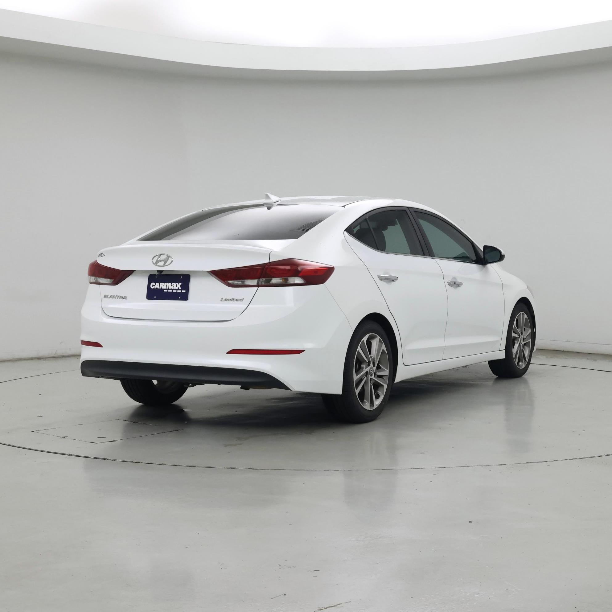 Thumbnail: 2017 Hyundai Elantra - 8