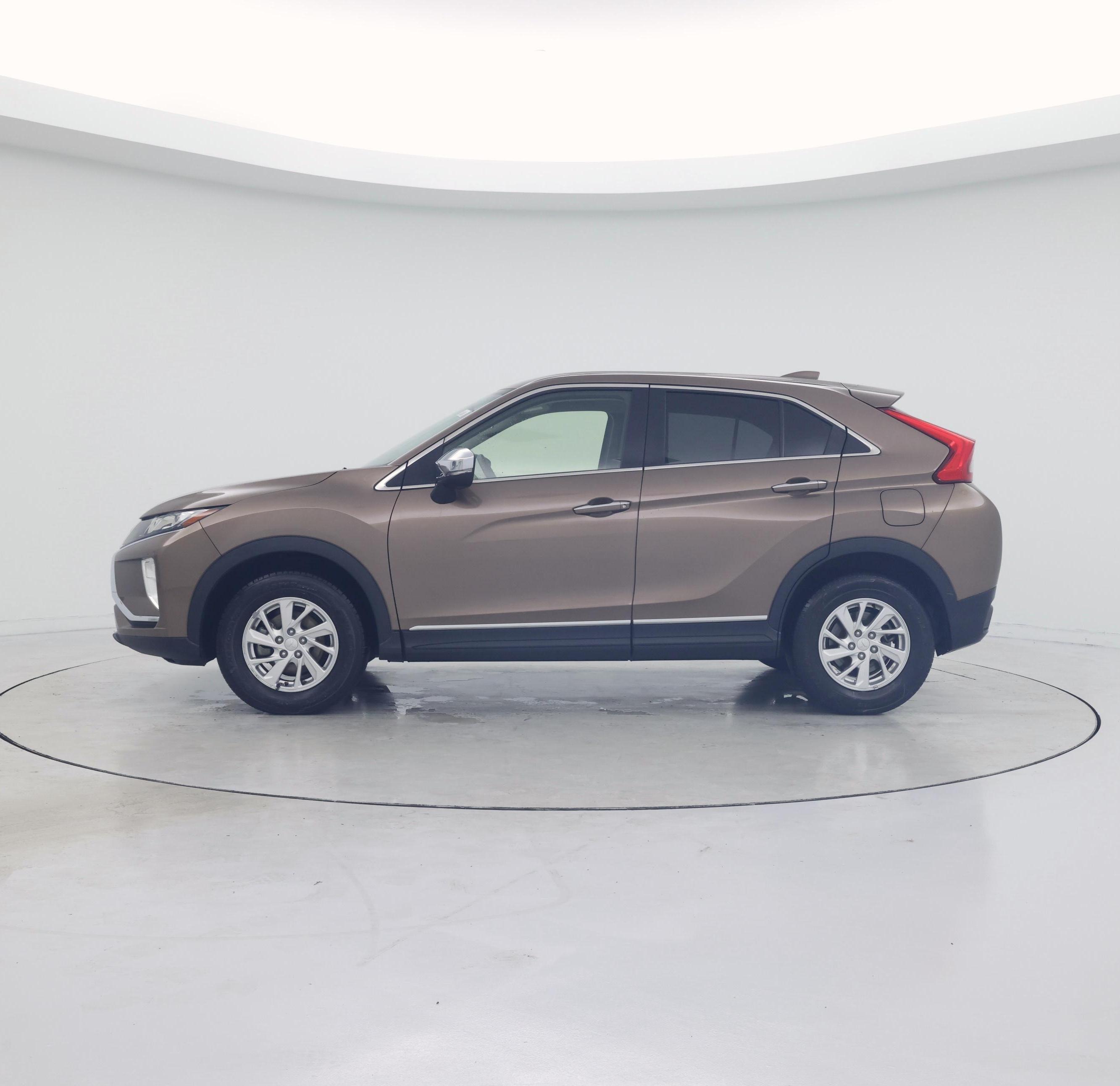 Thumbnail: 2019 Mitsubishi Eclipse Cross - 3