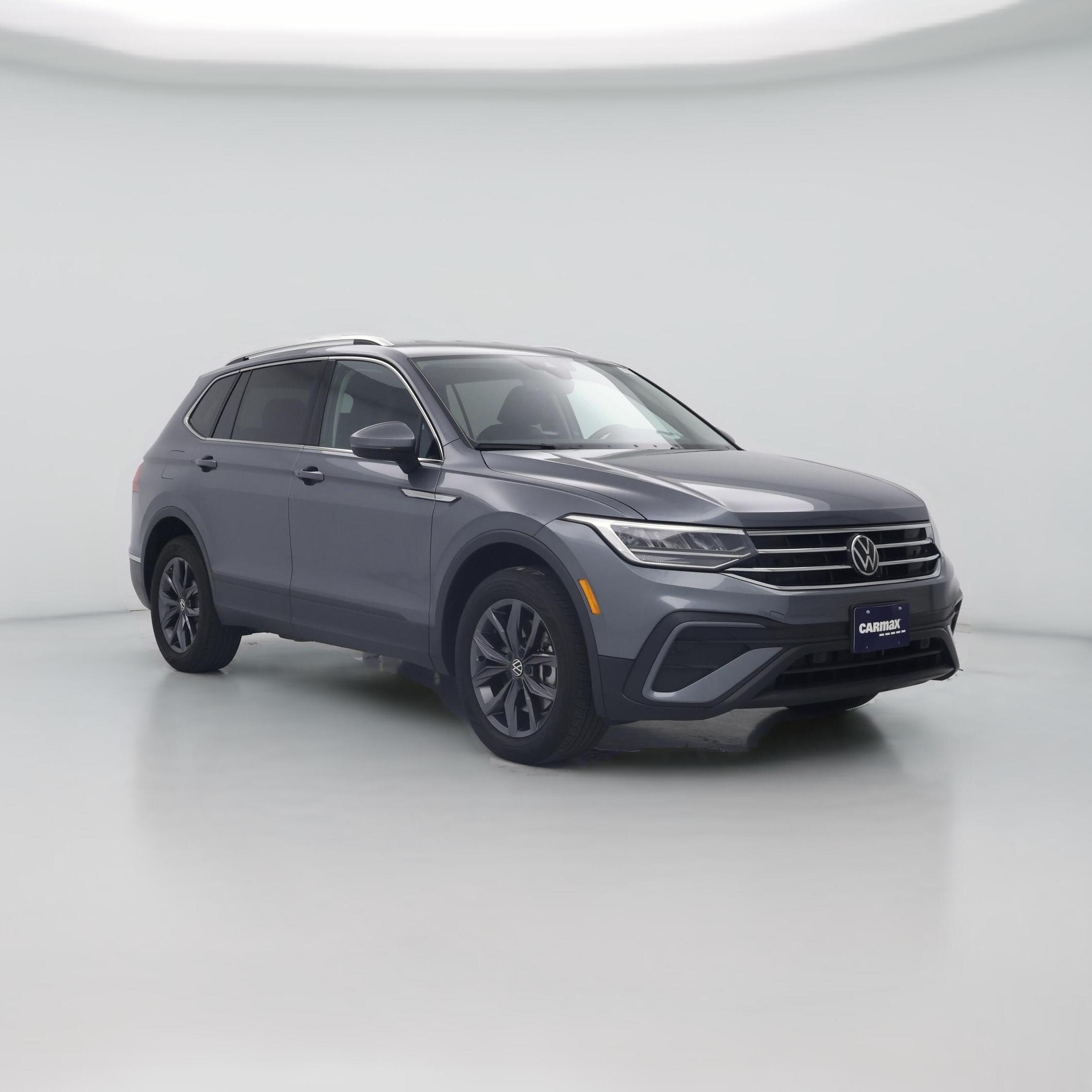 Thumbnail: 2023 Volkswagen Tiguan - 1