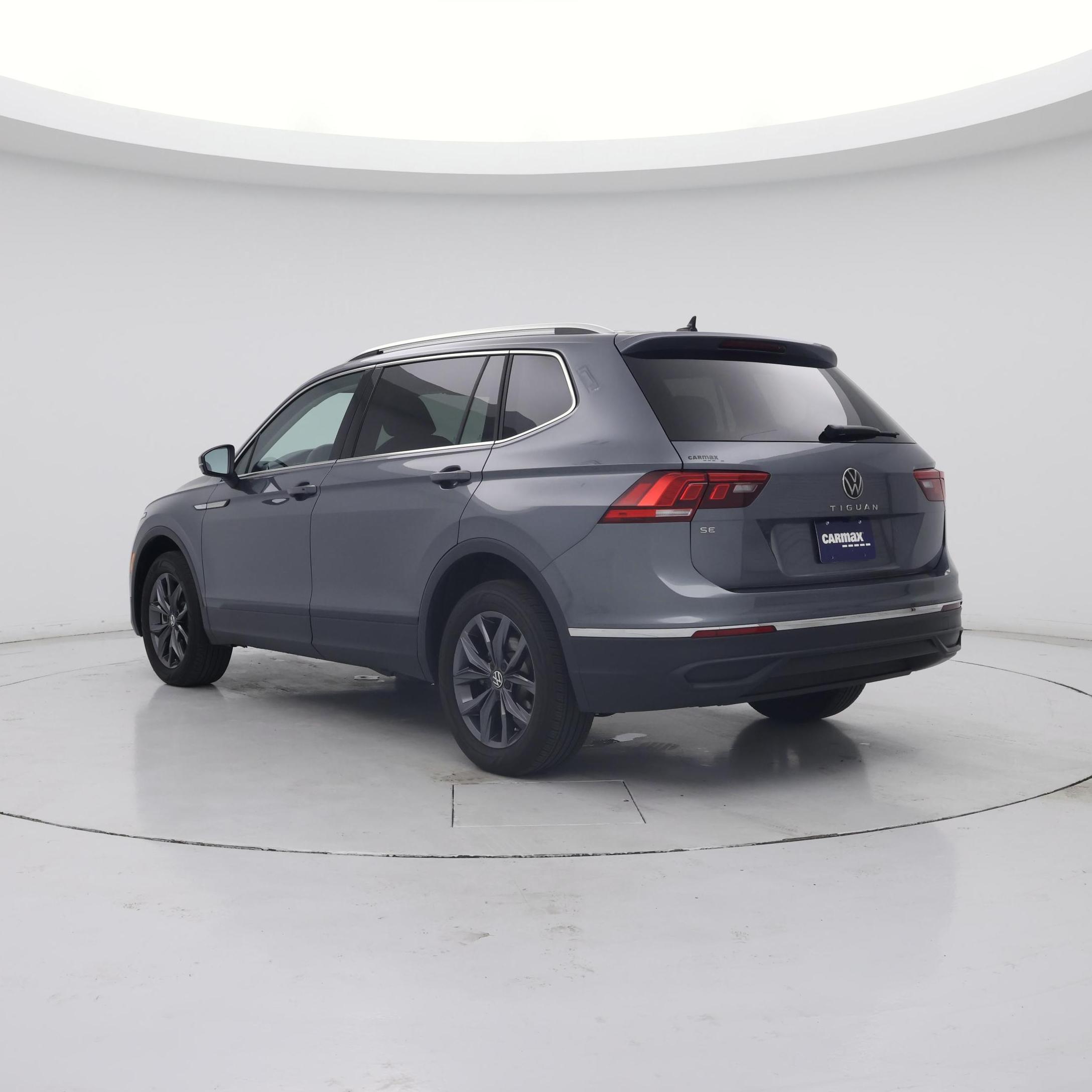 Thumbnail: 2023 Volkswagen Tiguan - 2