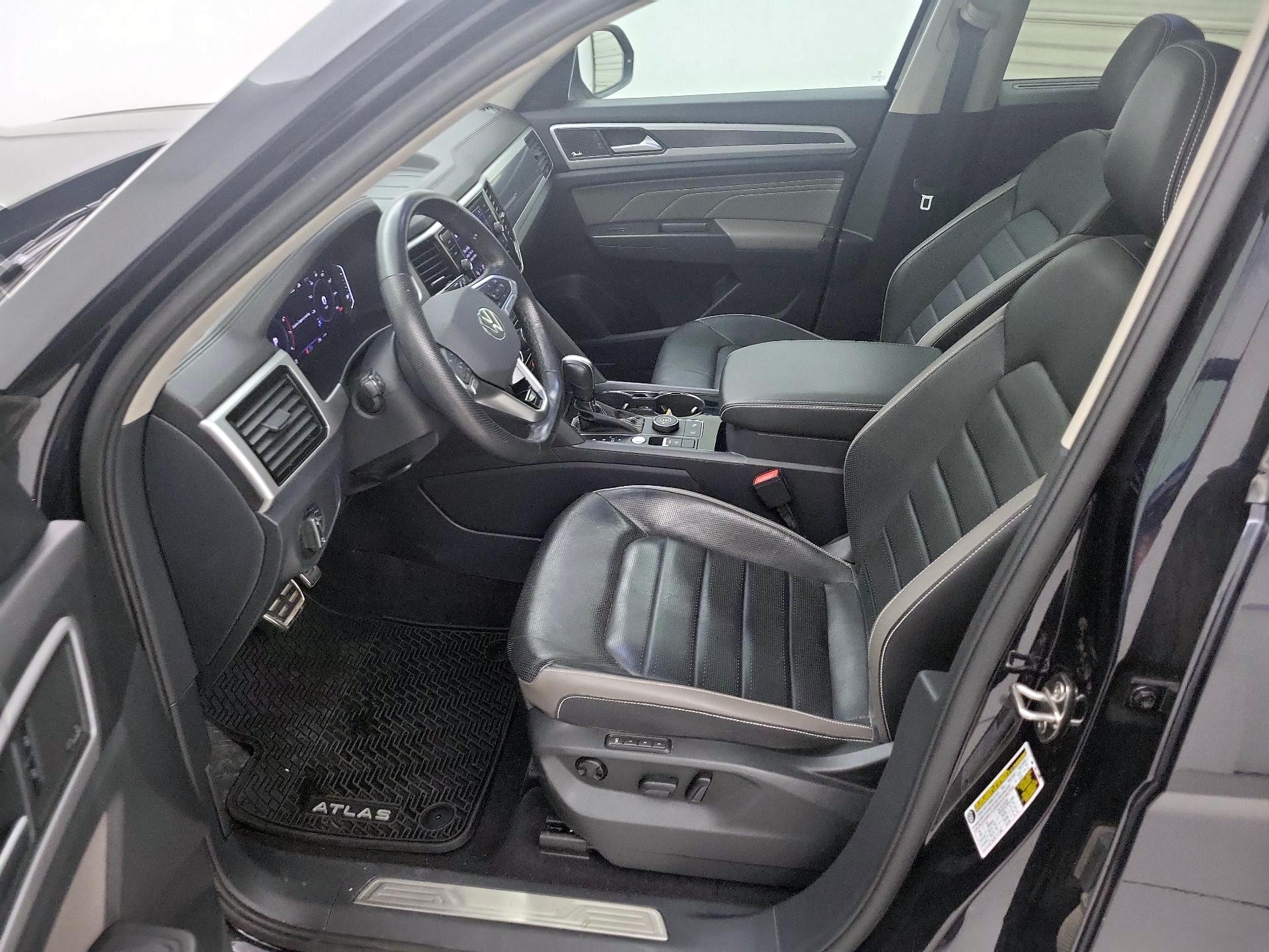 Thumbnail: 2023 Volkswagen Atlas - 11