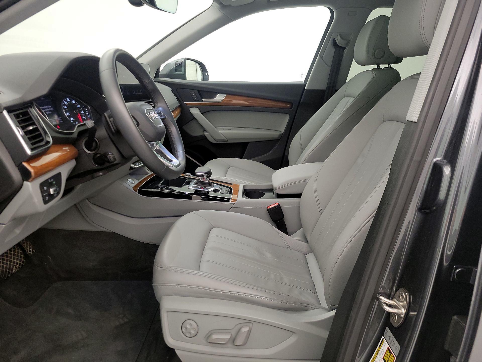 Thumbnail: 2023 Audi Q5 - 11