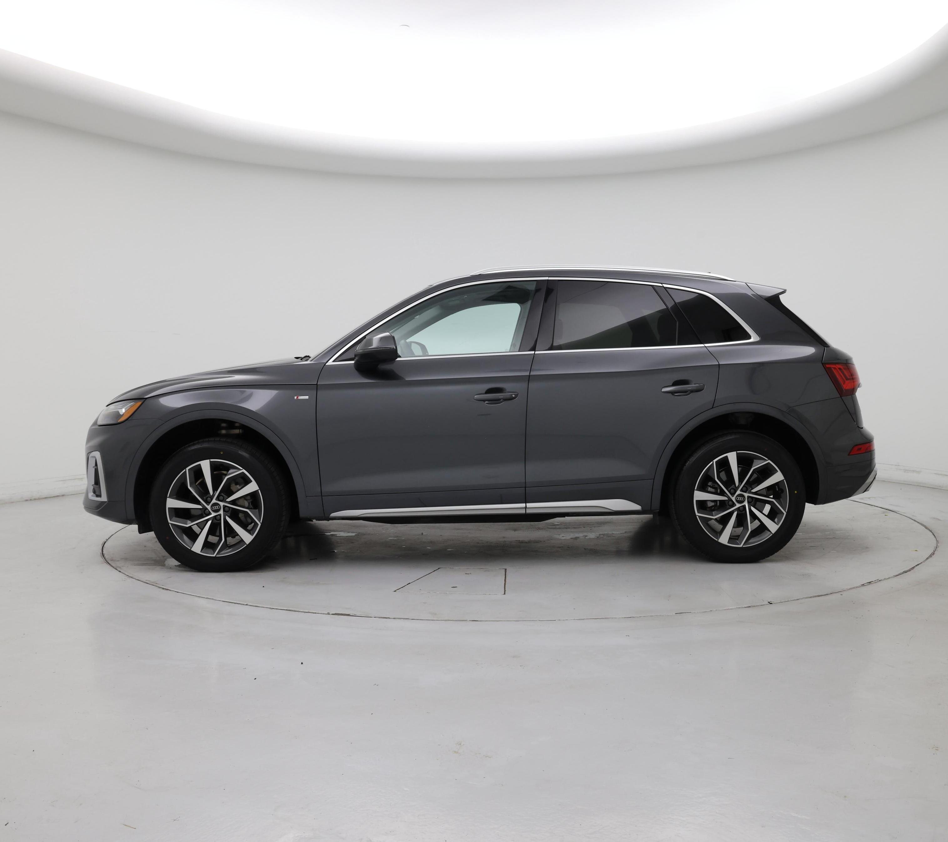 Thumbnail: 2023 Audi Q5 - 3