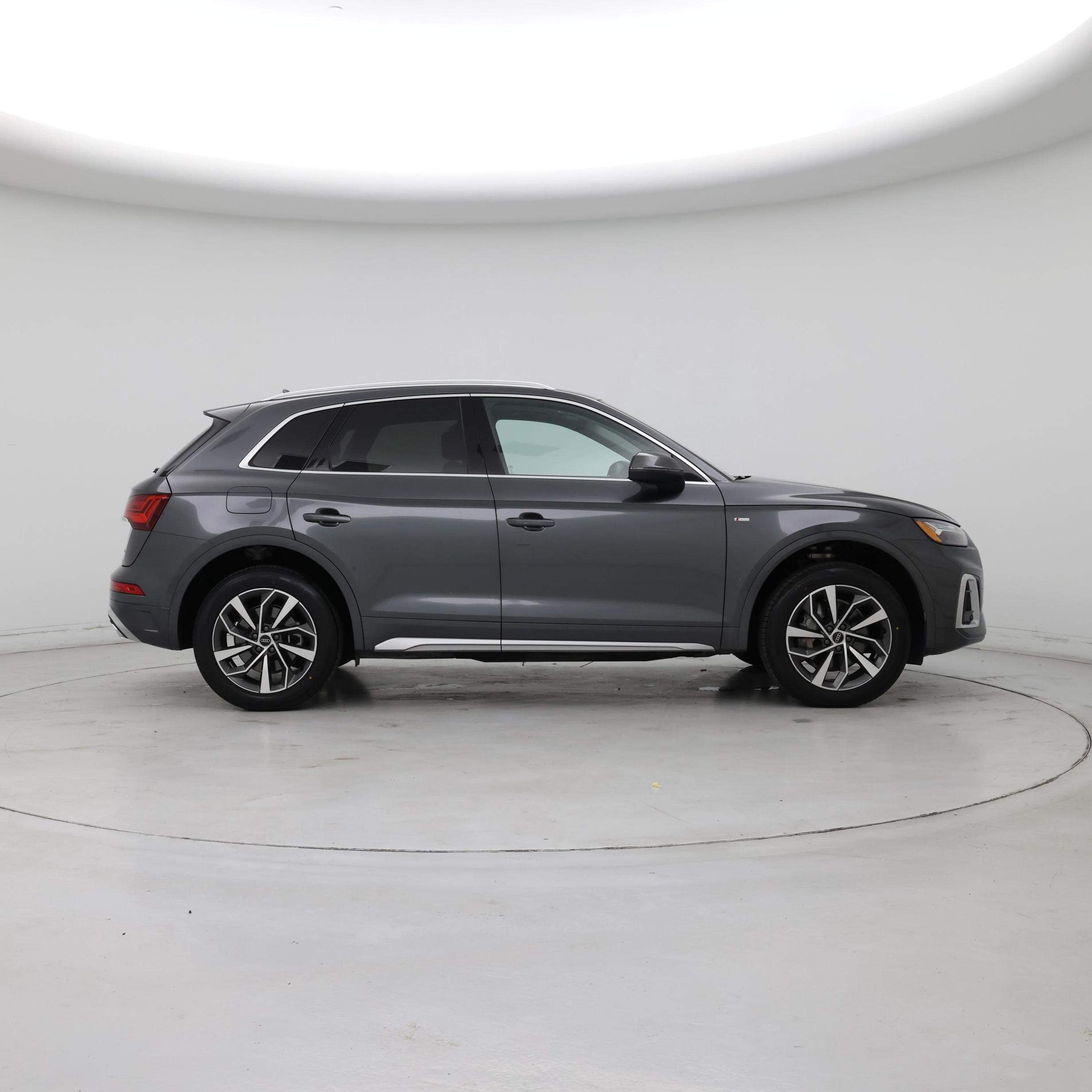 Thumbnail: 2023 Audi Q5 - 7
