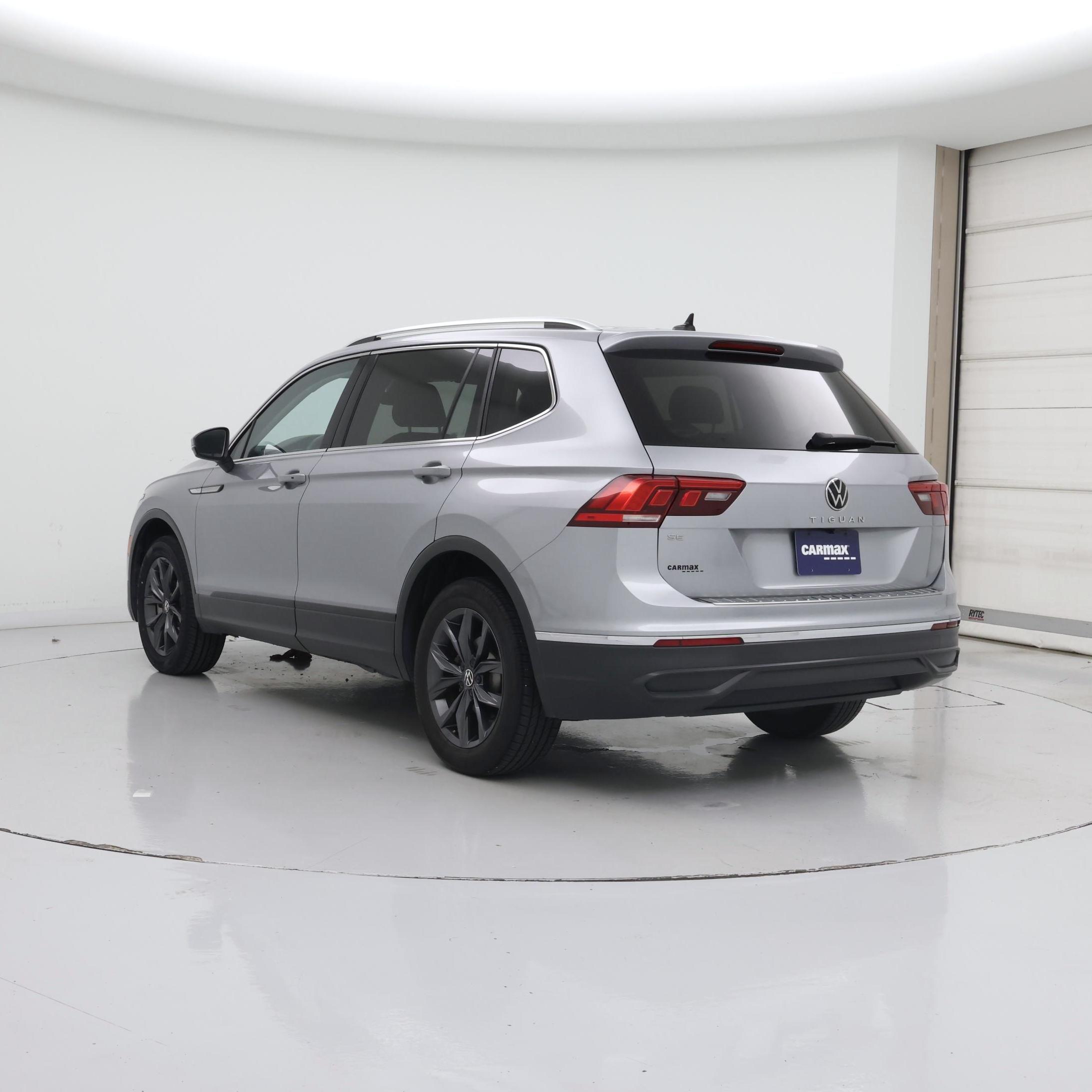 Thumbnail: 2023 Volkswagen Tiguan - 2