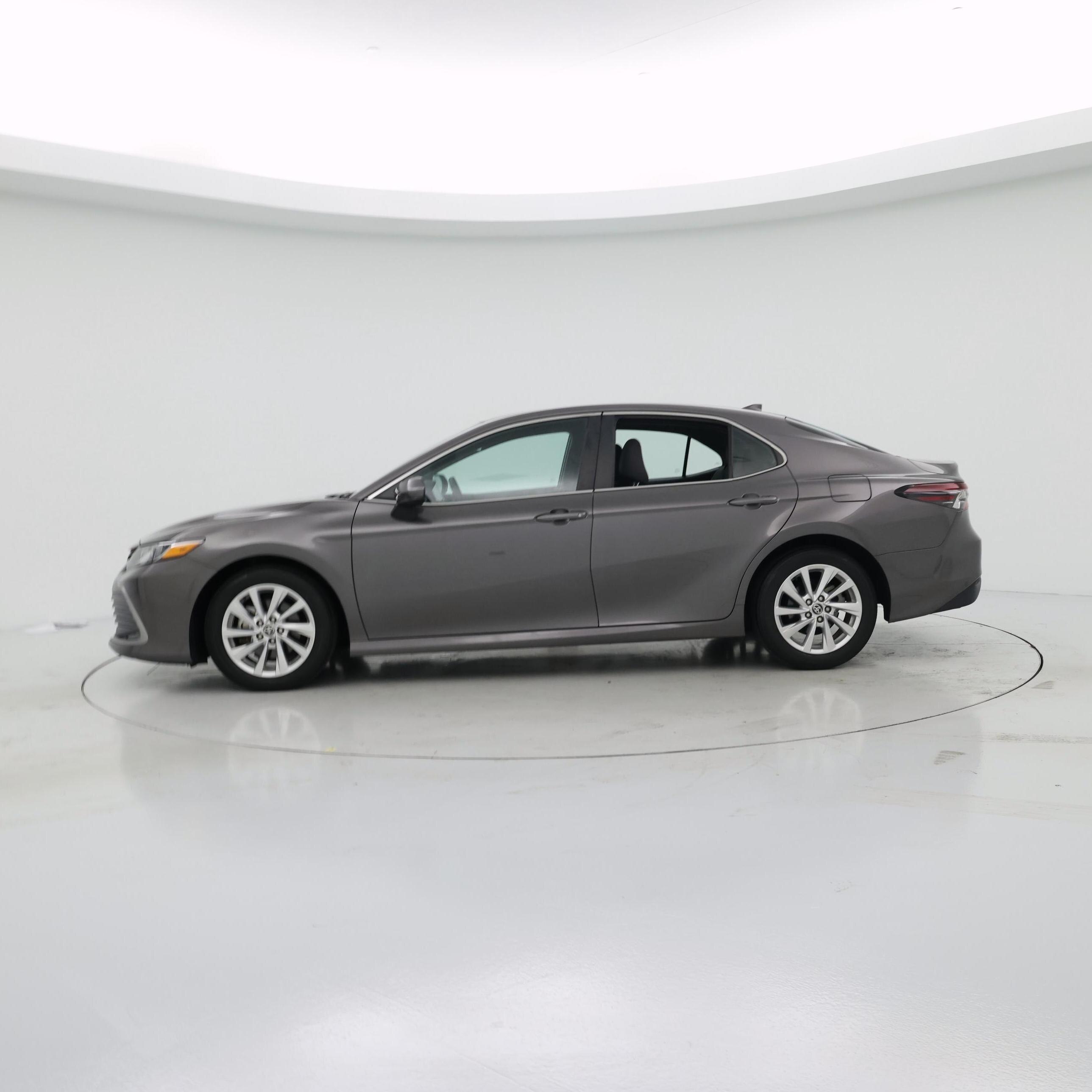 Thumbnail: 2023 Toyota Camry - 3