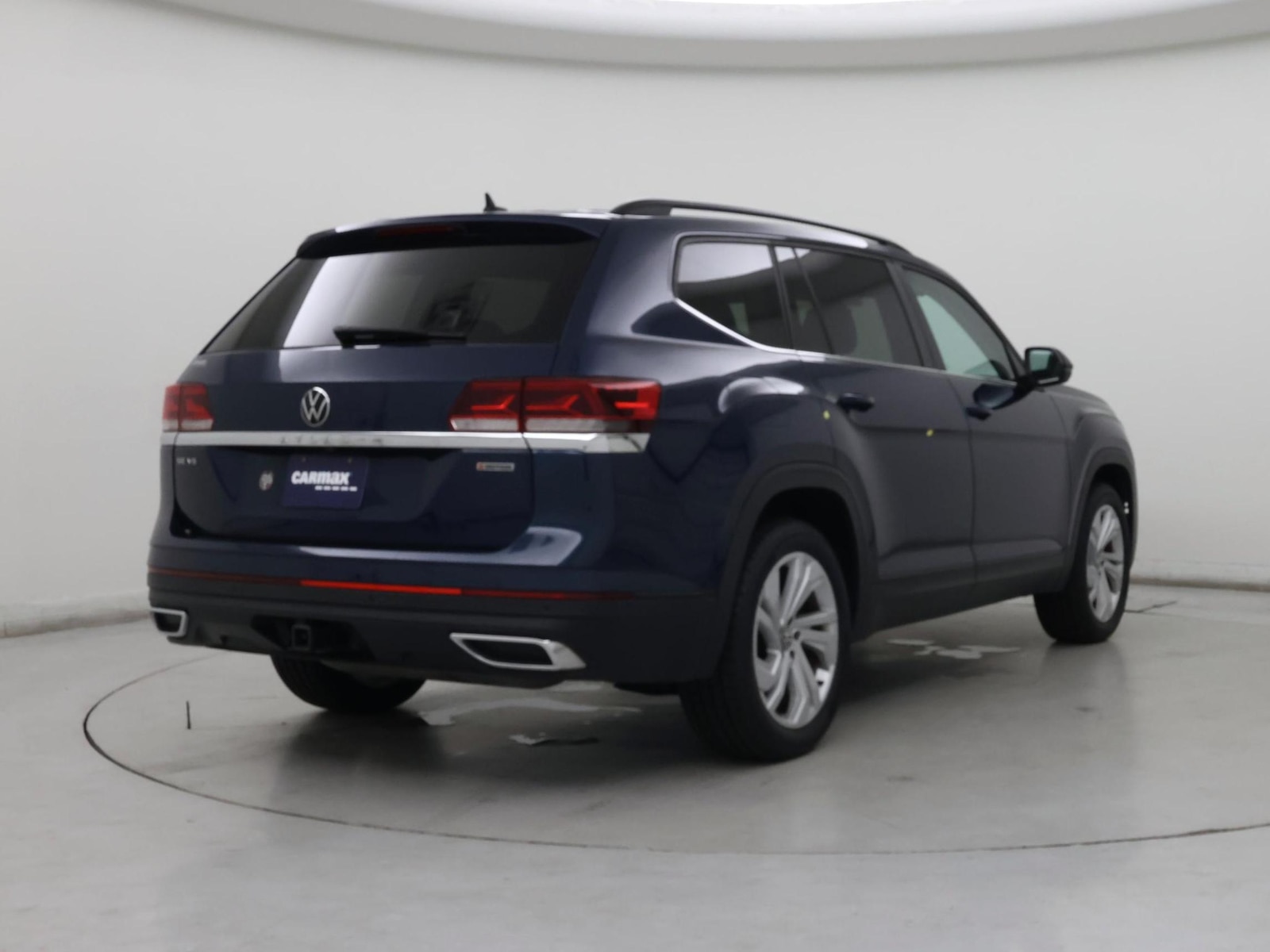 2022 Volkswagen Atlas SE w/Tech - Photo 9