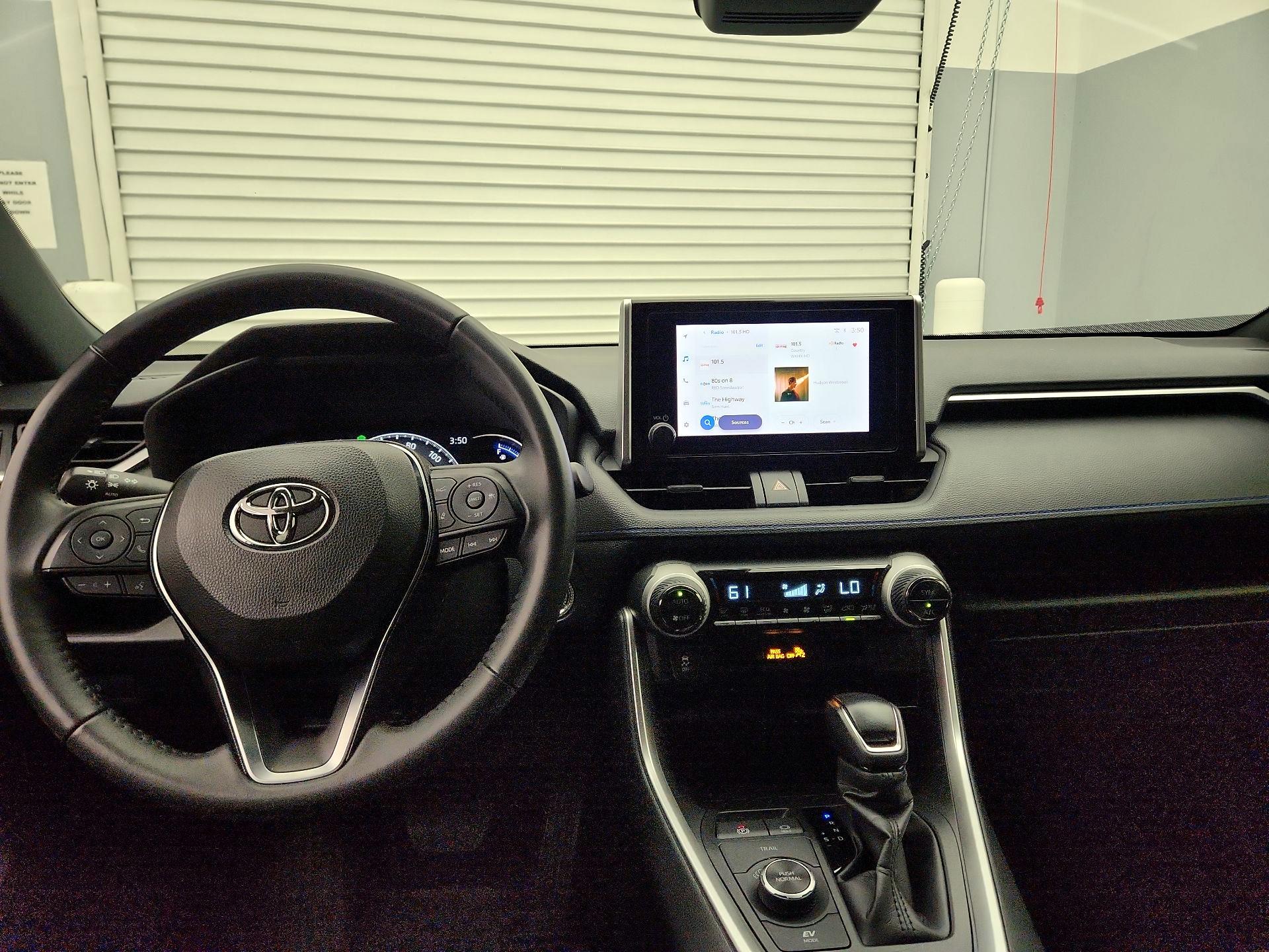 Thumbnail: 2025 Toyota RAV4 - 9