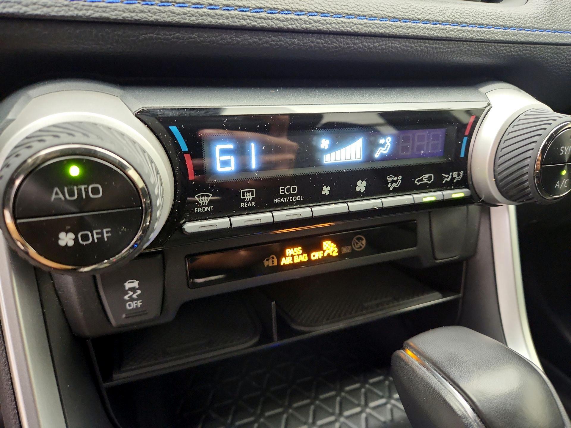 Thumbnail: 2025 Toyota RAV4 - 16