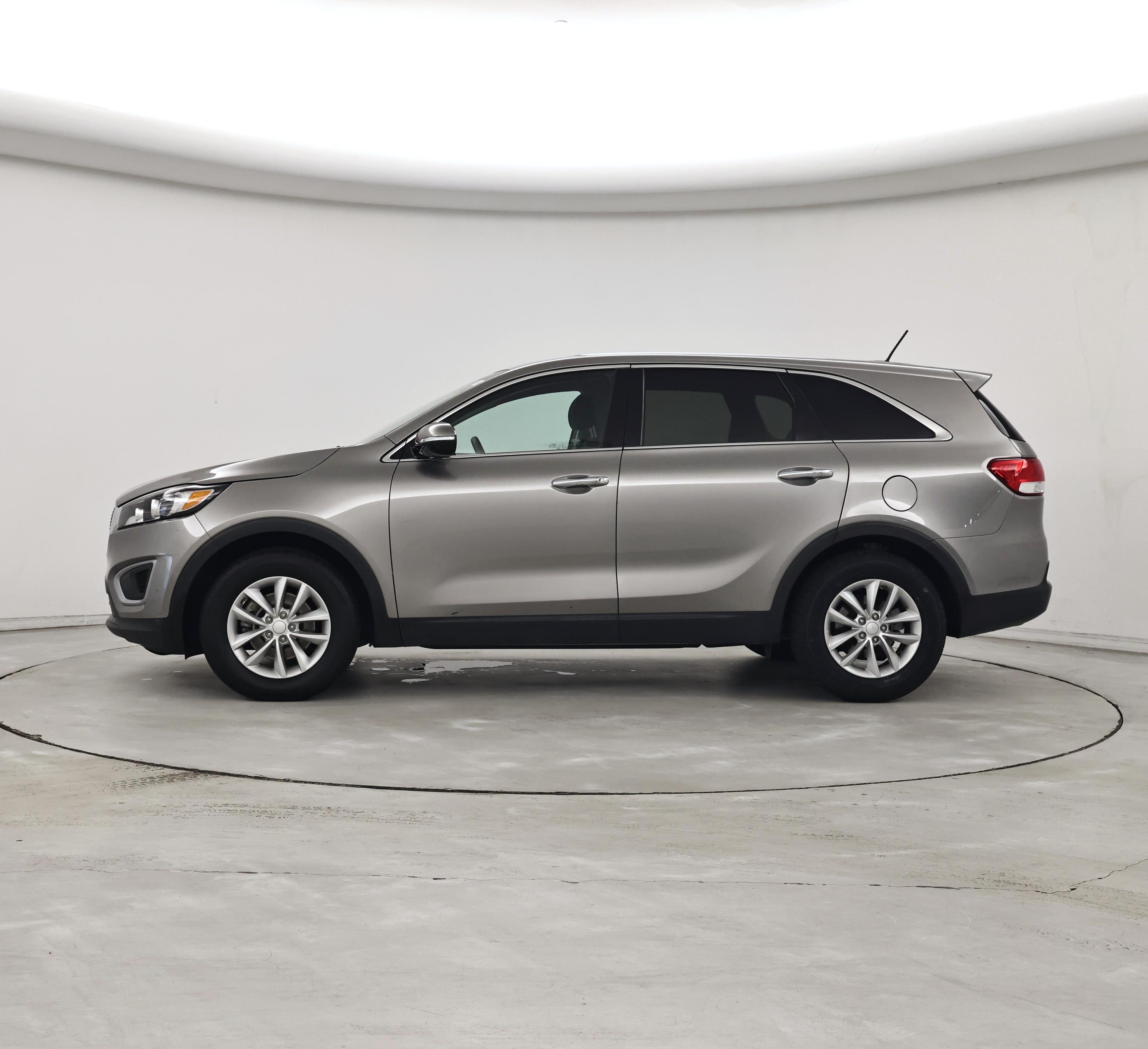 Thumbnail: 2018 Kia Sorento - 3