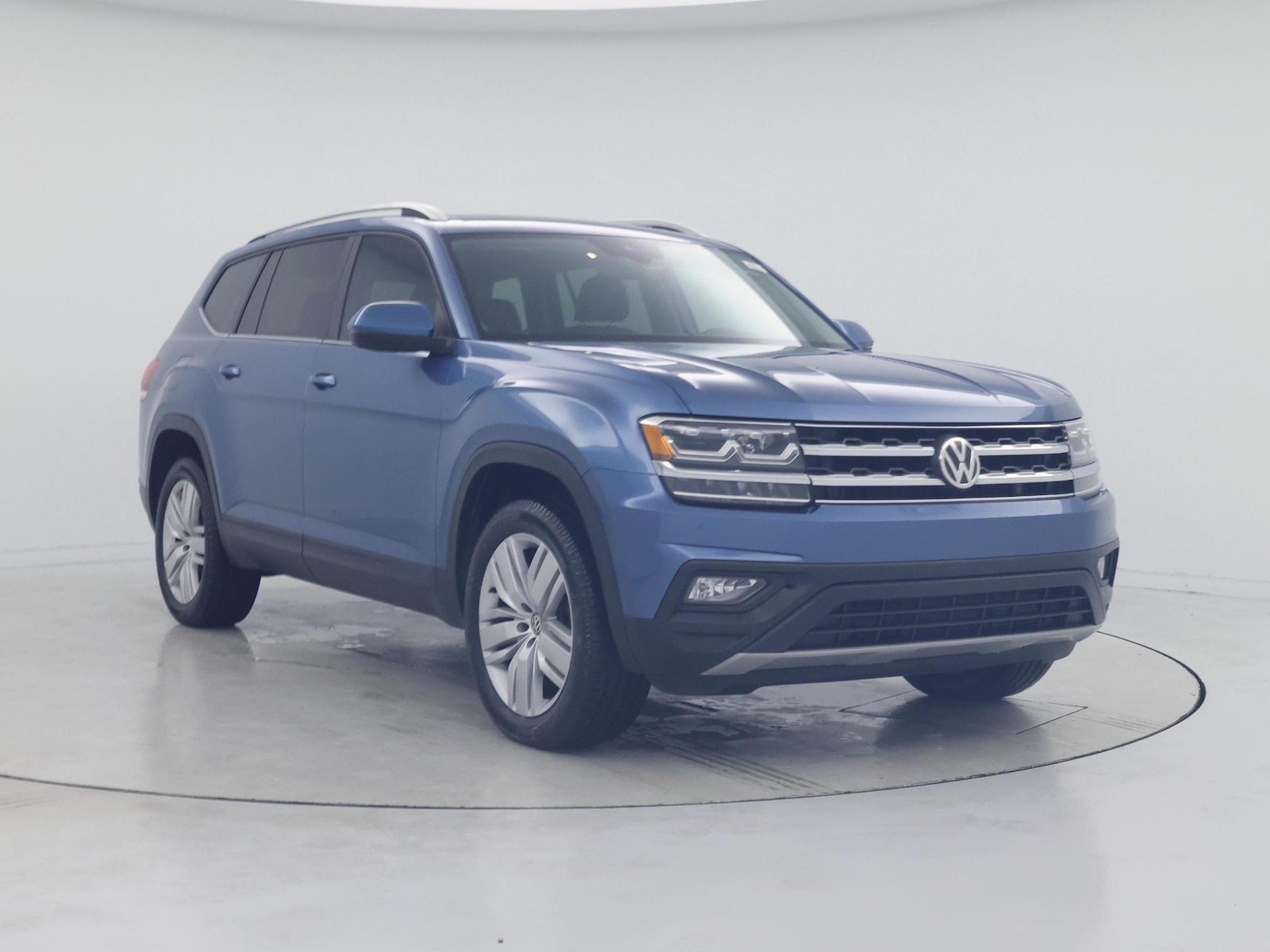 2019 Volkswagen Atlas SE w/Tech - Photo 2