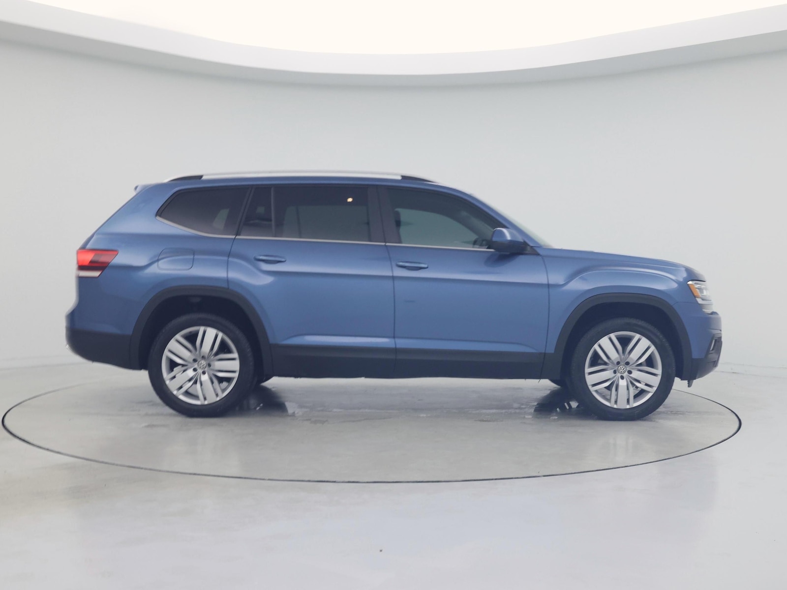 2019 Volkswagen Atlas SE w/Tech - Photo 8