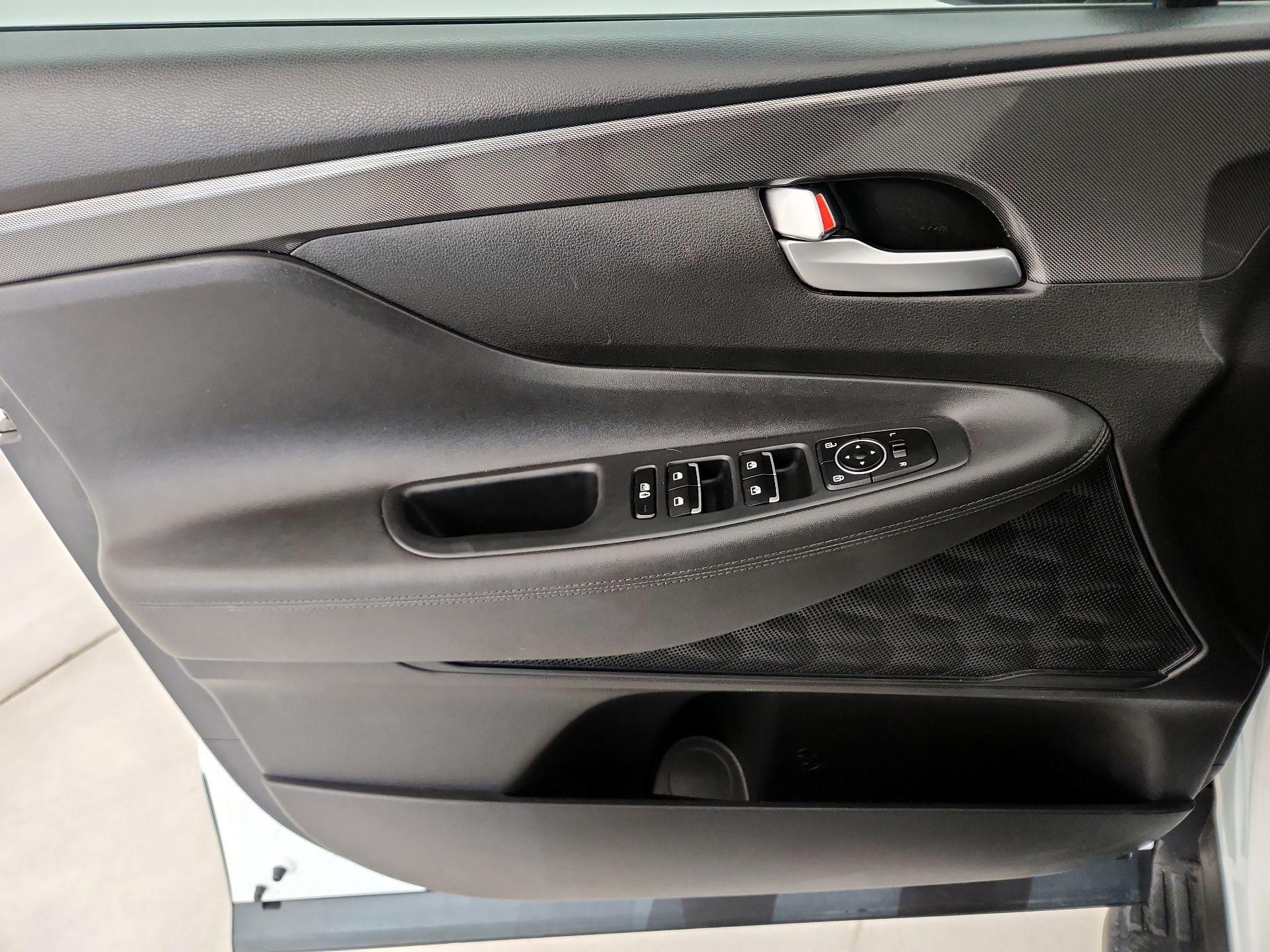 Thumbnail: 2023 Hyundai Santa Fe - 12