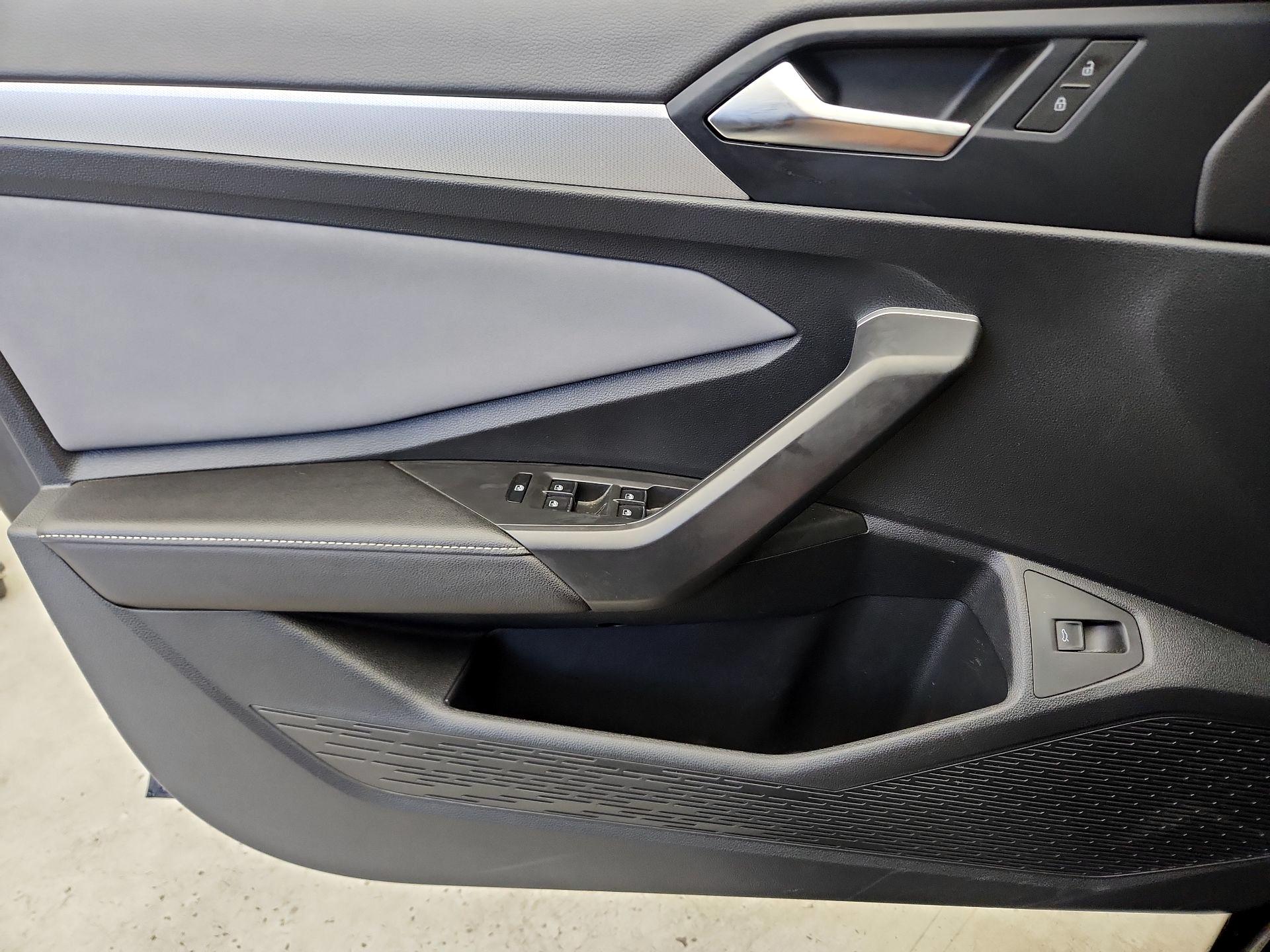 Thumbnail: 2025 Volkswagen Jetta - 12