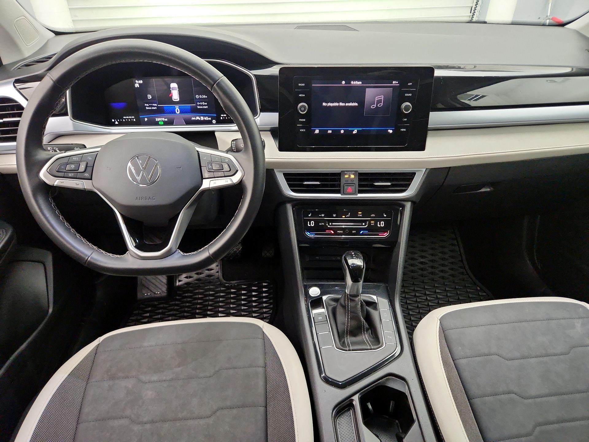 Thumbnail: 2025 Volkswagen Taos - 9