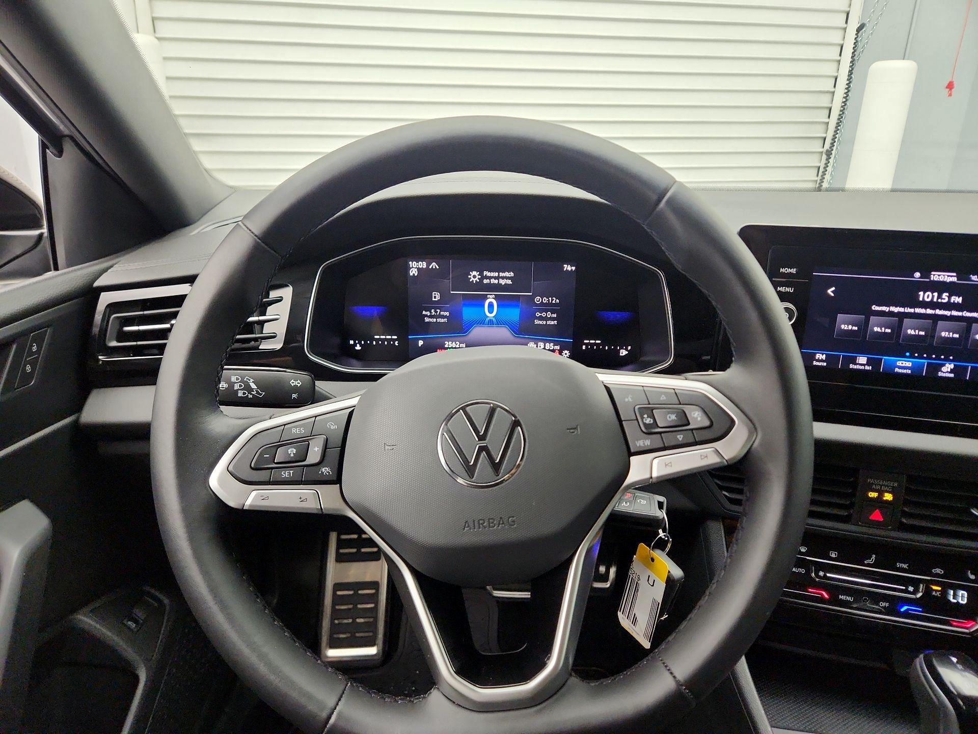 Thumbnail: 2025 Volkswagen Jetta - 10